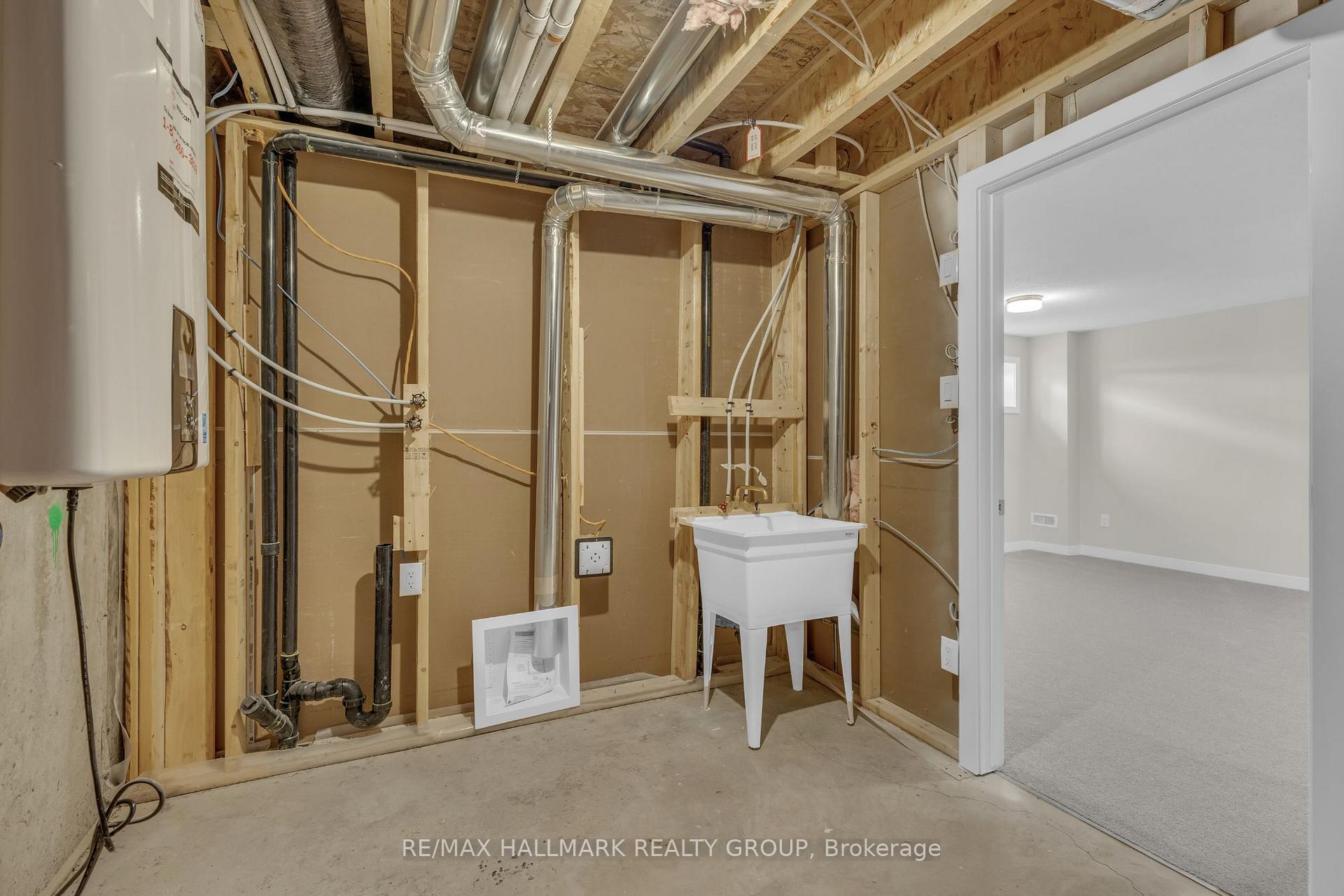 Photo 37 of 674 Expansion Road, Ottawa, Barrhaven - Half Moon Bay — HOMEH