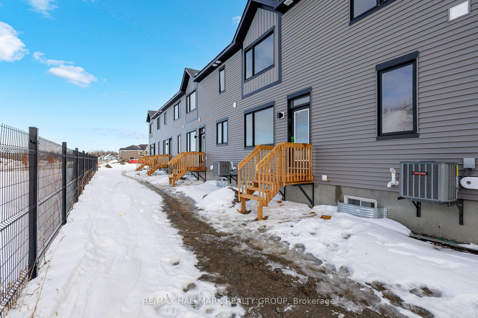 Photo 39 of 674 Expansion Road, Ottawa, Barrhaven - Half Moon Bay — HOMEH
