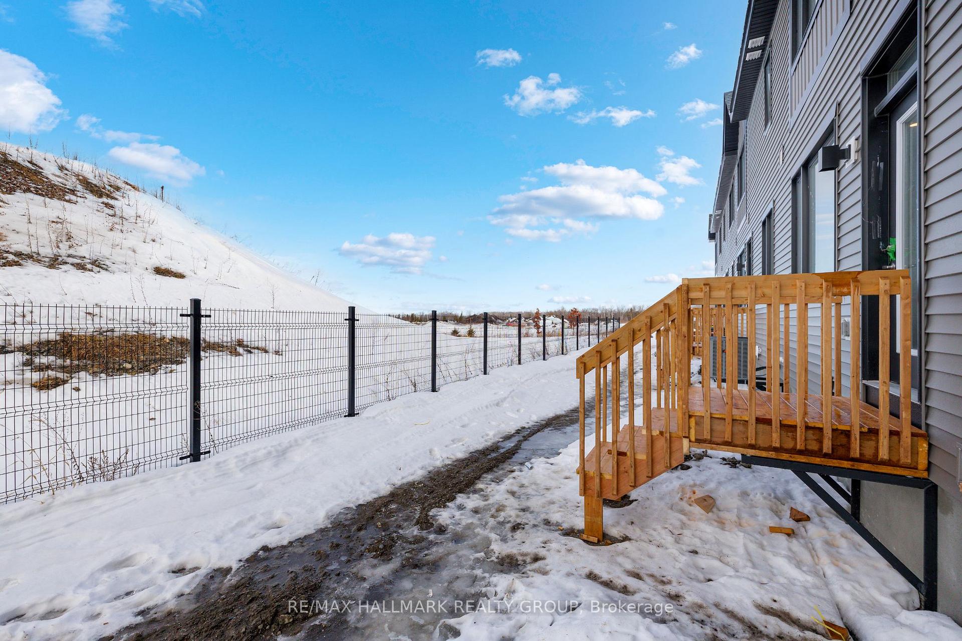 Photo 40 of 674 Expansion Road, Ottawa, Barrhaven - Half Moon Bay — HOMEH
