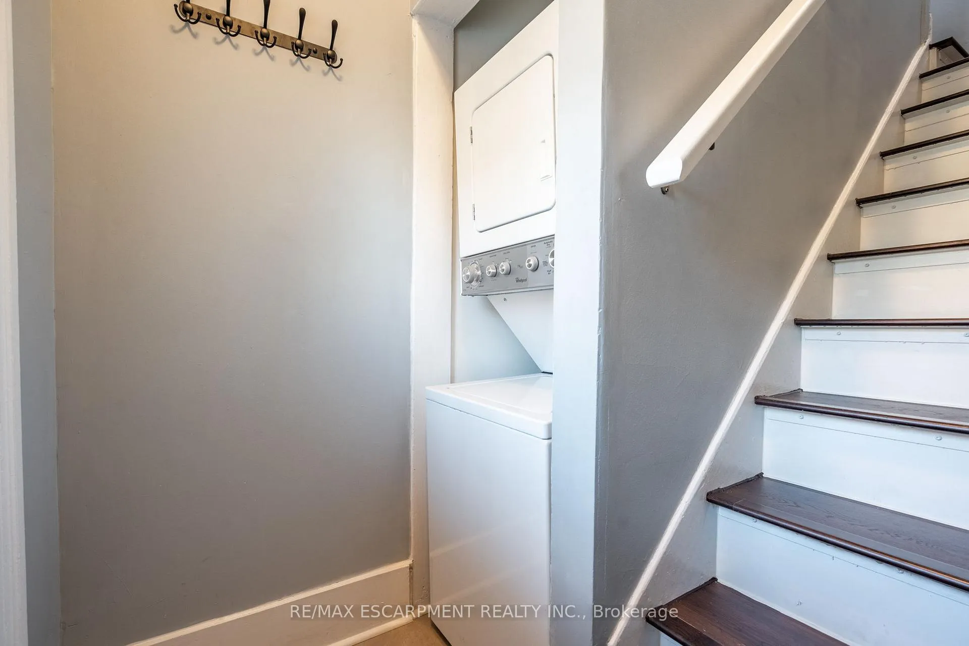 Photo 5 of 68-70 Robert Street N, Hamilton, Beasley — HOMEH