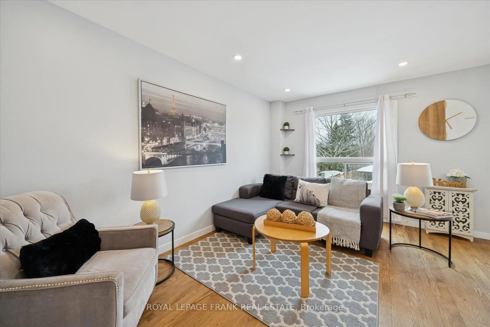 Photo 14 of 549 Cobblehill Drive, Oshawa, Pinecrest — HOMEH