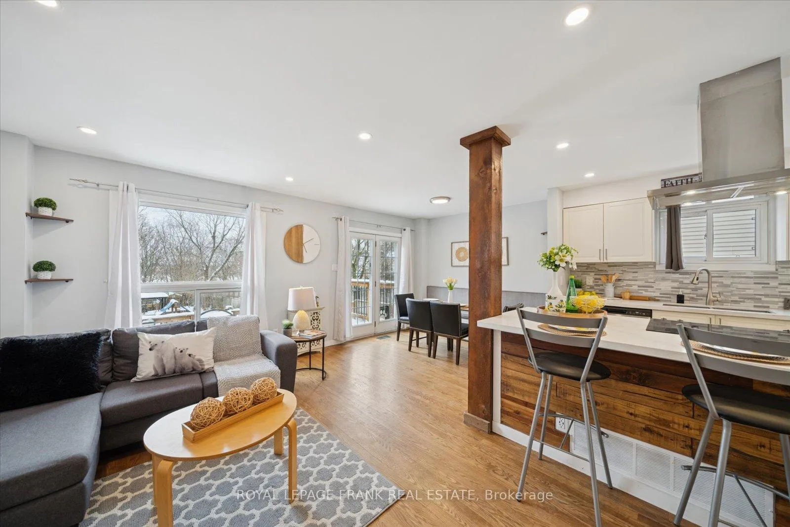 Photo 16 of 549 Cobblehill Drive, Oshawa, Pinecrest — HOMEH