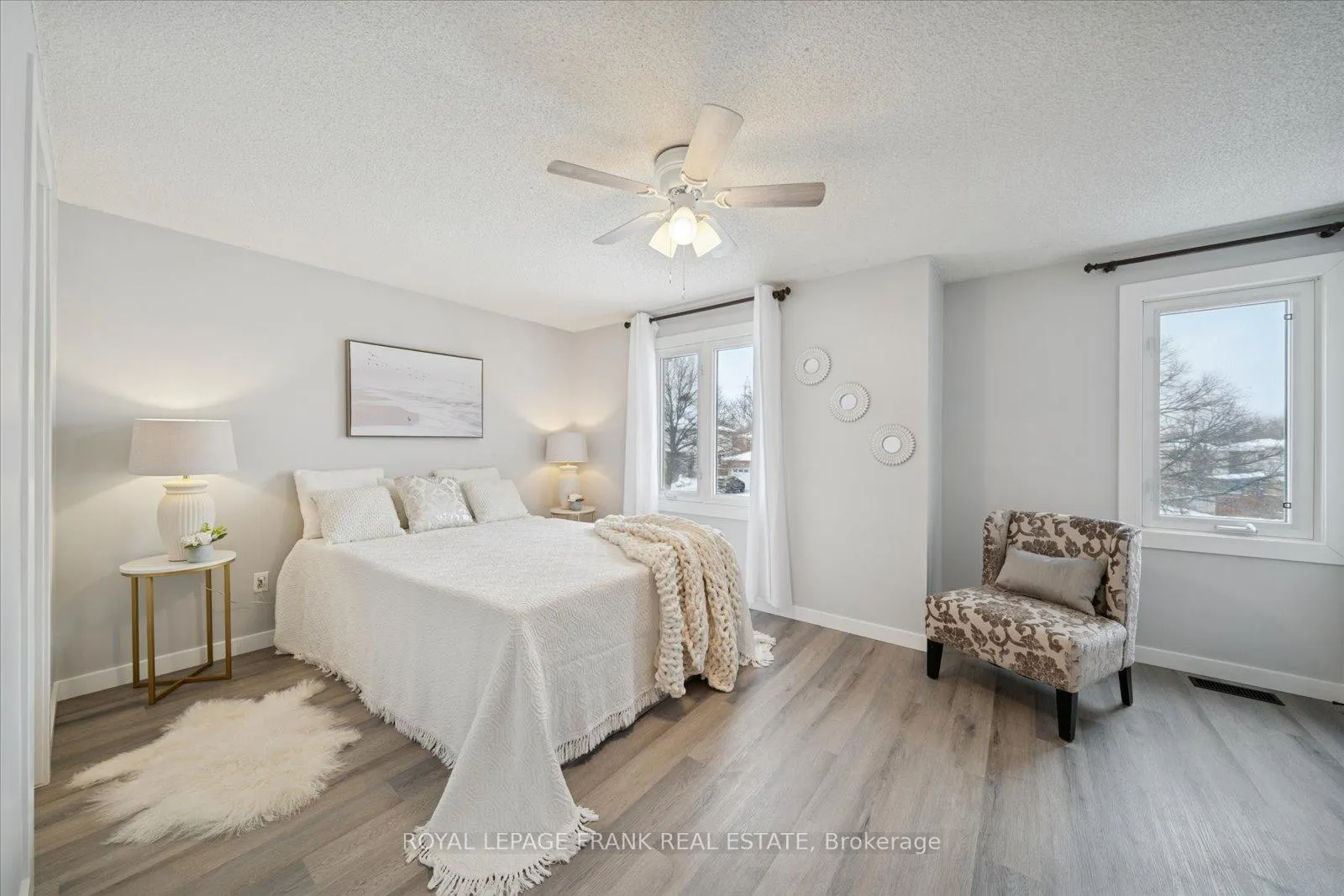 Photo 18 of 549 Cobblehill Drive, Oshawa, Pinecrest — HOMEH