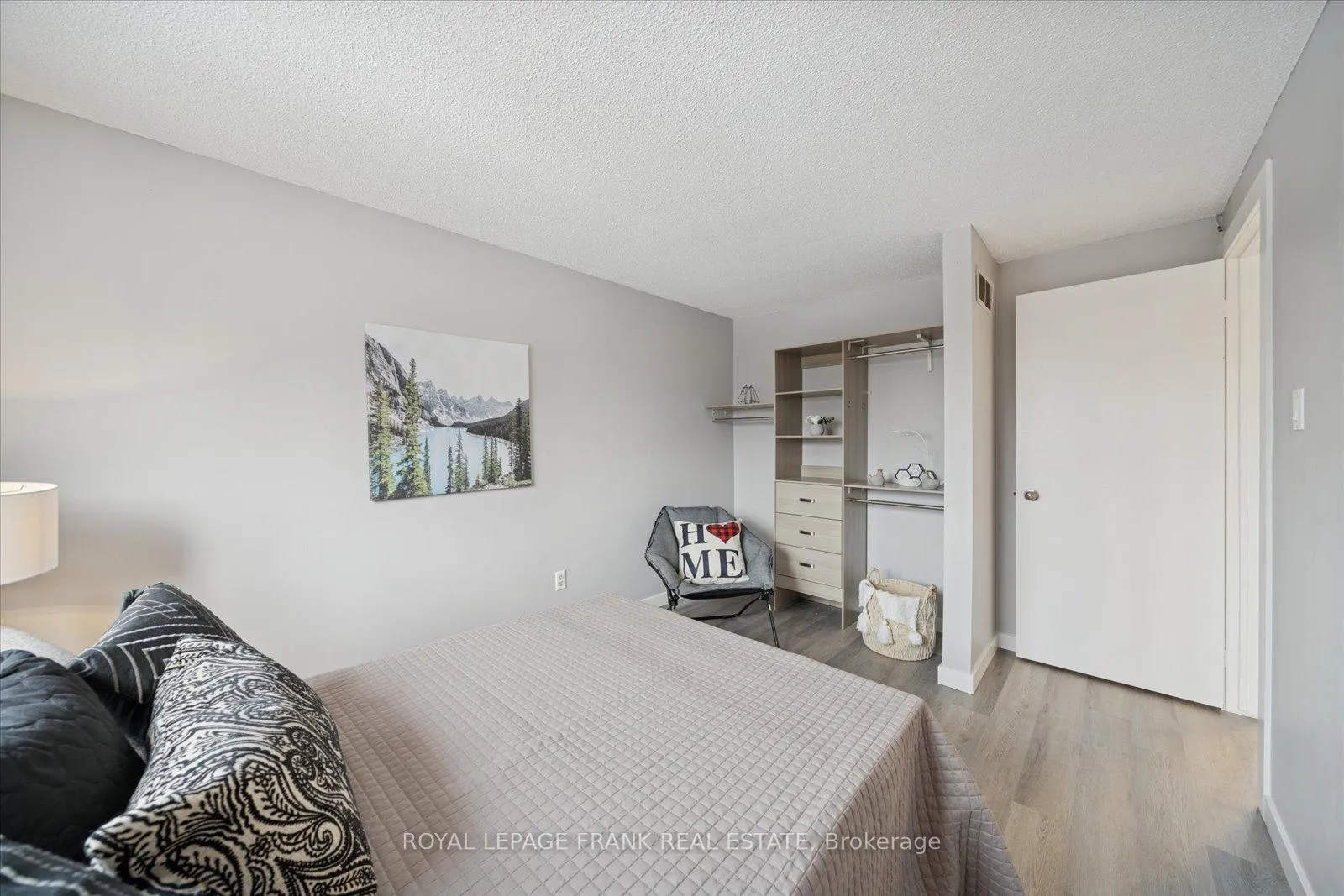 Photo 23 of 549 Cobblehill Drive, Oshawa, Pinecrest — HOMEH