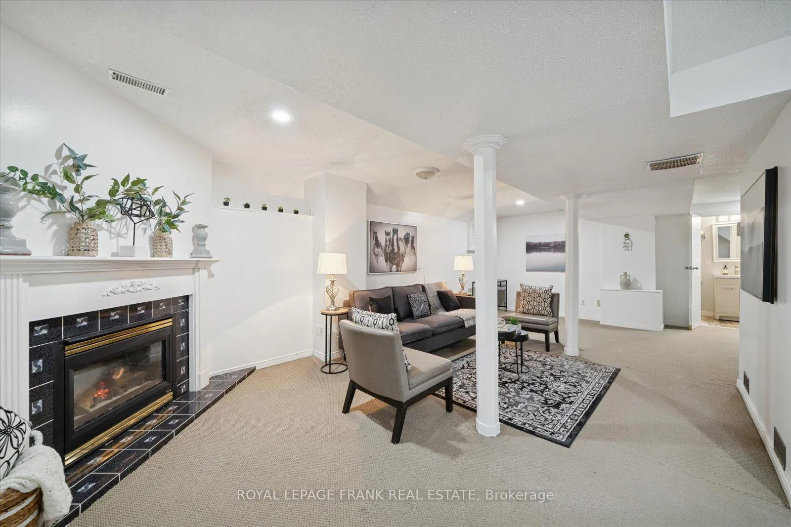 Photo 28 of 549 Cobblehill Drive, Oshawa, Pinecrest — HOMEH