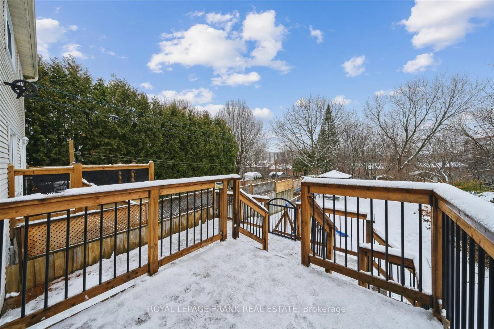 Photo 35 of 549 Cobblehill Drive, Oshawa, Pinecrest — HOMEH