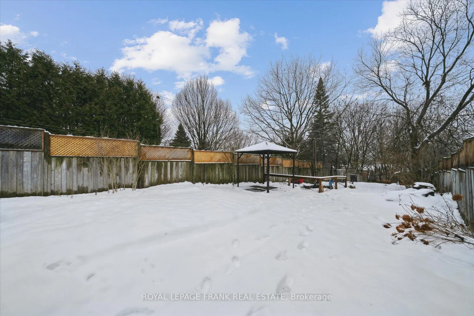 Photo 38 of 549 Cobblehill Drive, Oshawa, Pinecrest — HOMEH