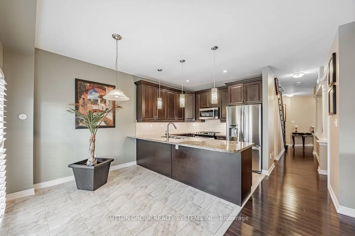 Photo 11 of 1674 Badgley Drive, Oshawa, Taunton — HOMEH