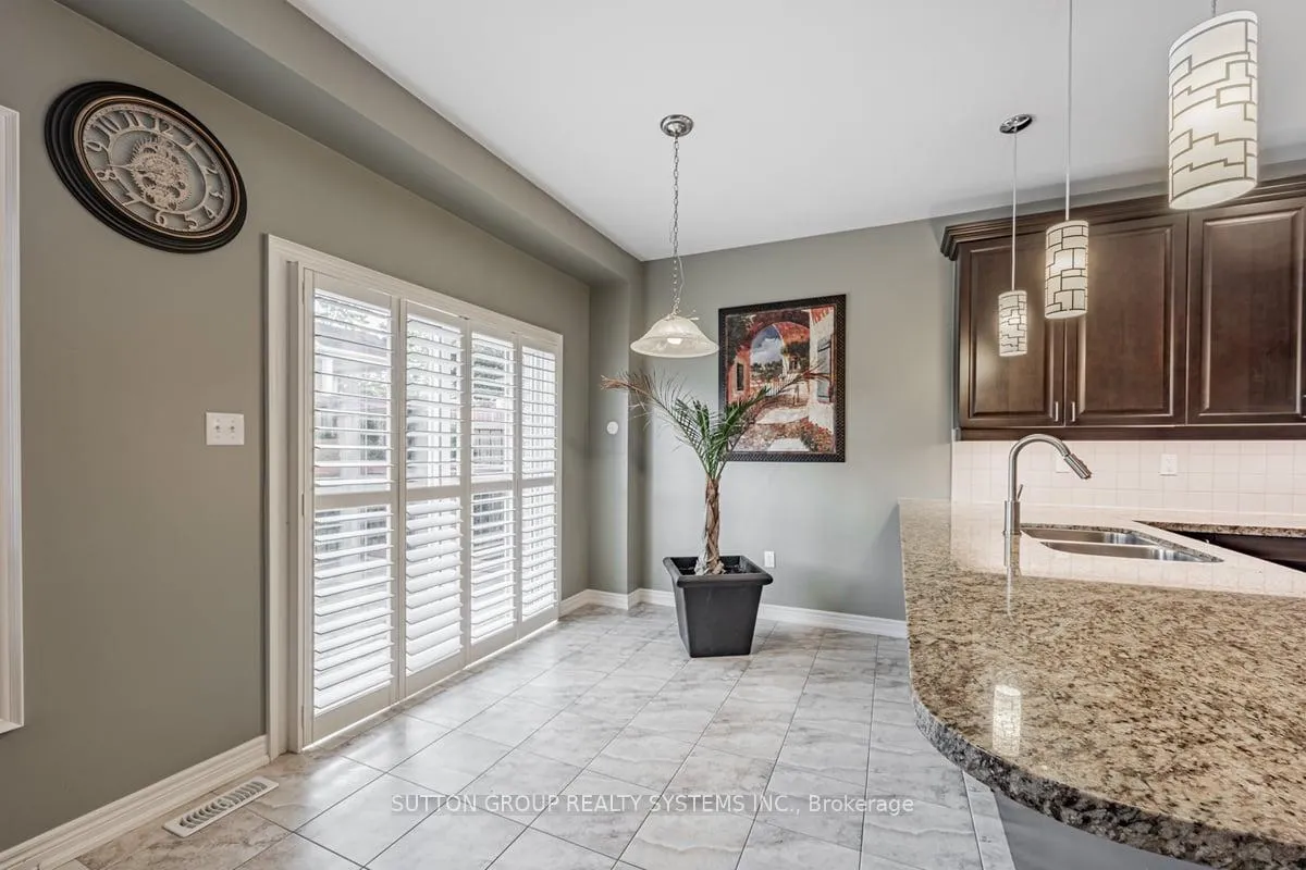 Photo 12 of 1674 Badgley Drive, Oshawa, Taunton — HOMEH