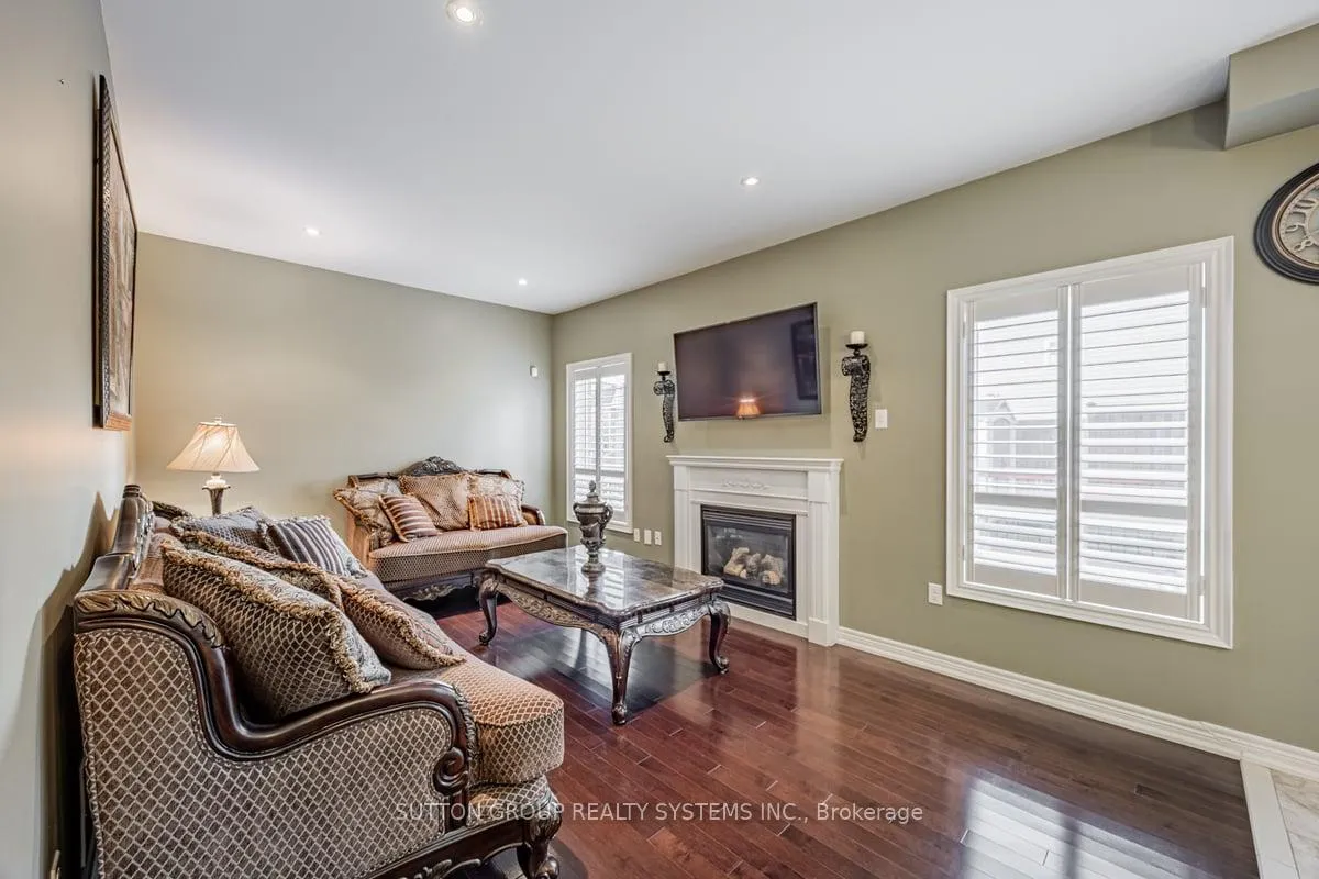 Photo 14 of 1674 Badgley Drive, Oshawa, Taunton — HOMEH