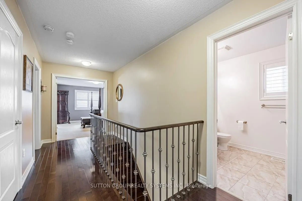 Photo 19 of 1674 Badgley Drive, Oshawa, Taunton — HOMEH