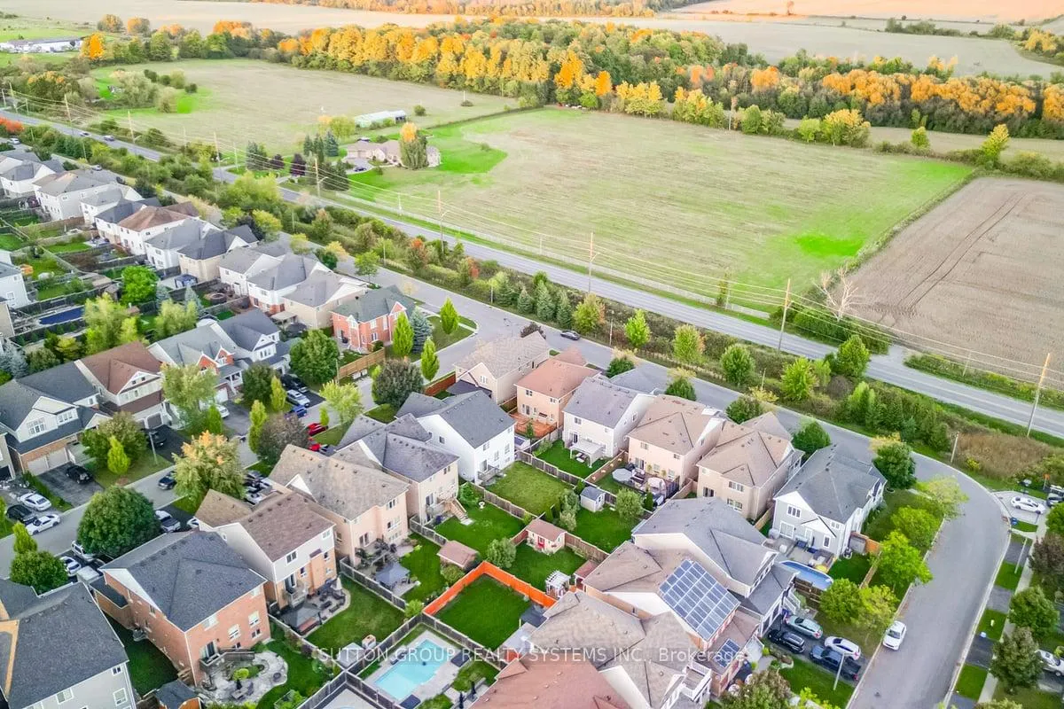 Photo 35 of 1674 Badgley Drive, Oshawa, Taunton — HOMEH