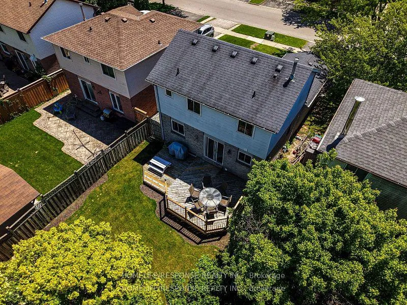 Photo 3 of 2101 Clipper Crescent, Burlington, Headon — HOMEH