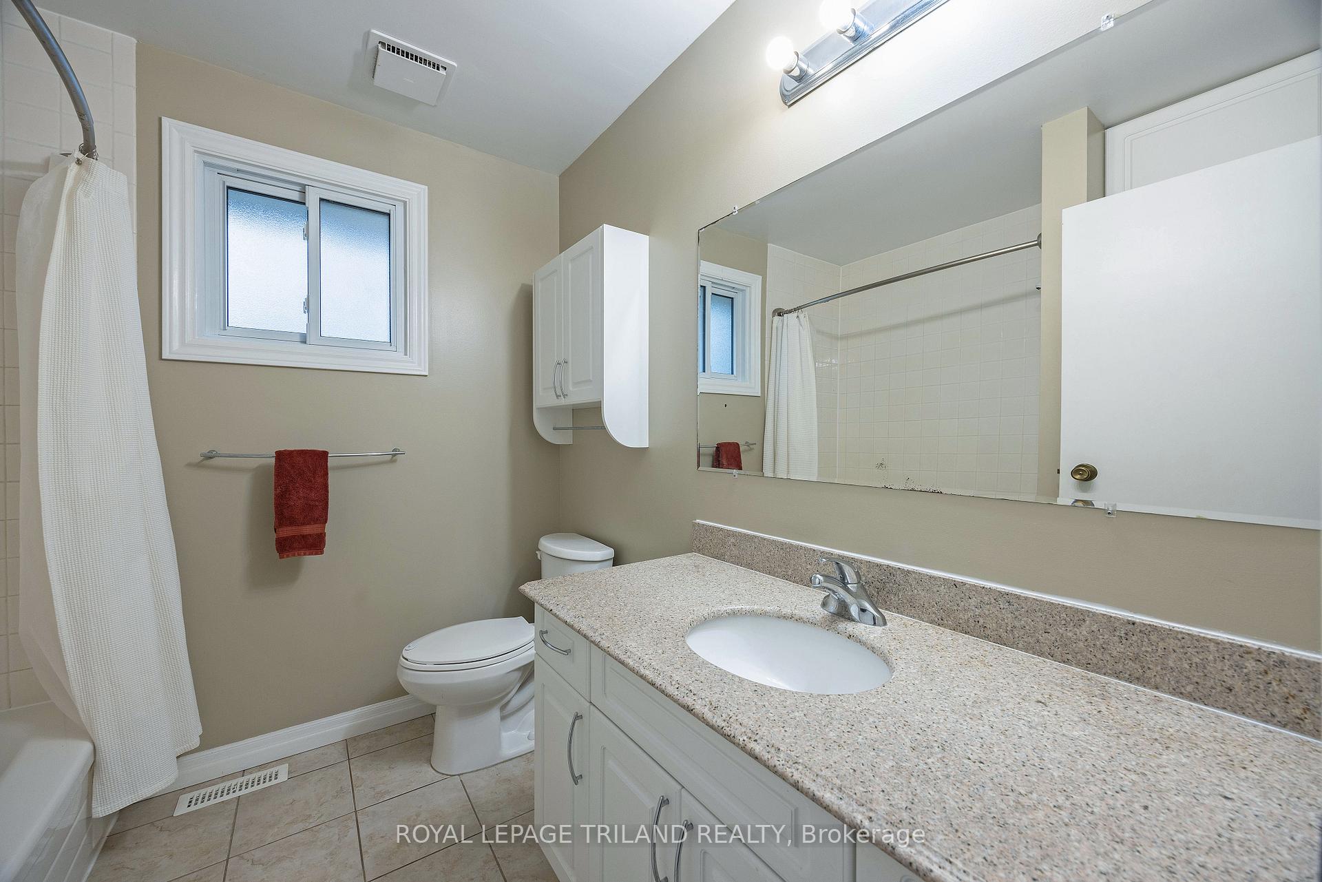 Photo 14 of 110 Hazelwood Crescent, Central Elgin, Belmont — HOMEH