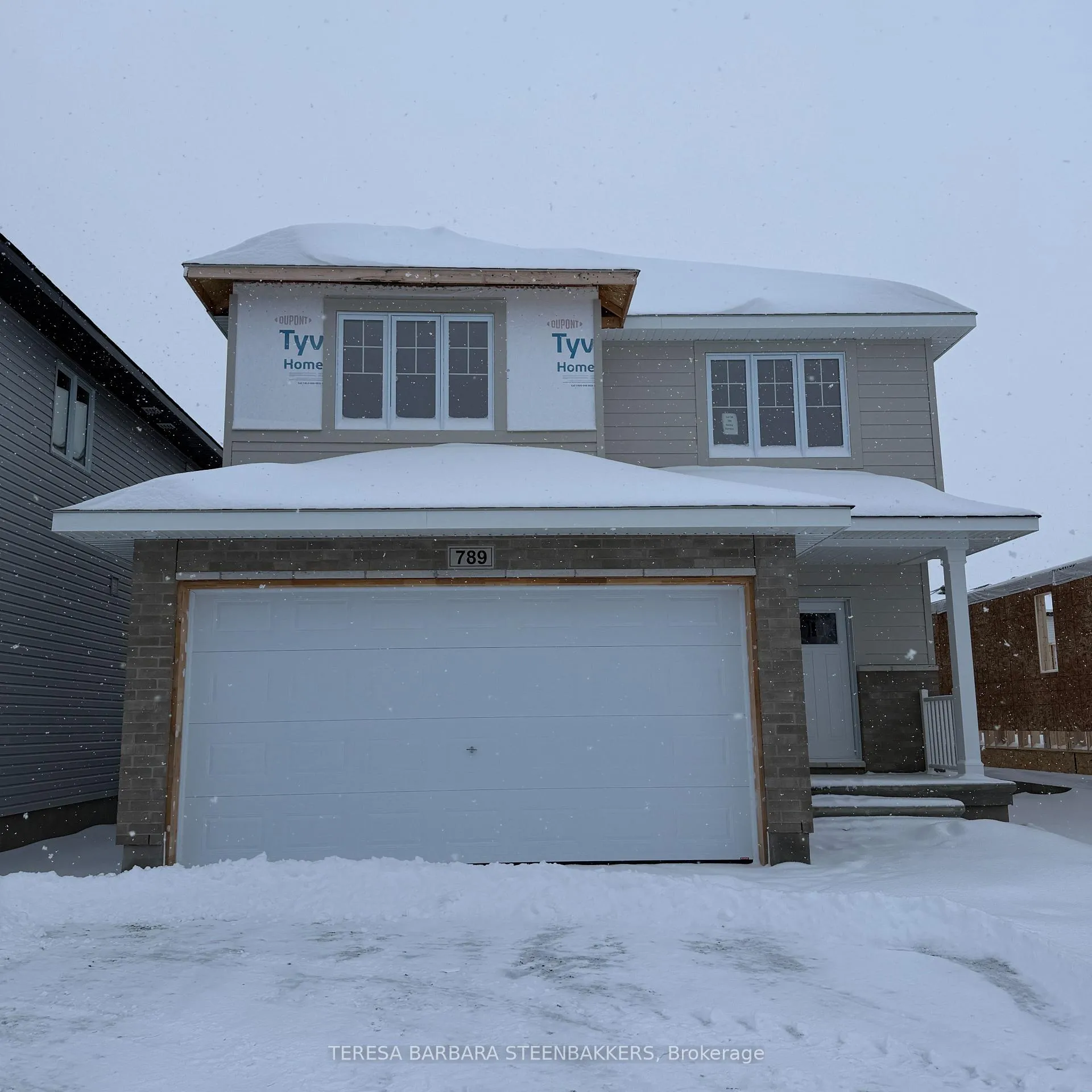 Front of 789 Kenny Gordon Avenue