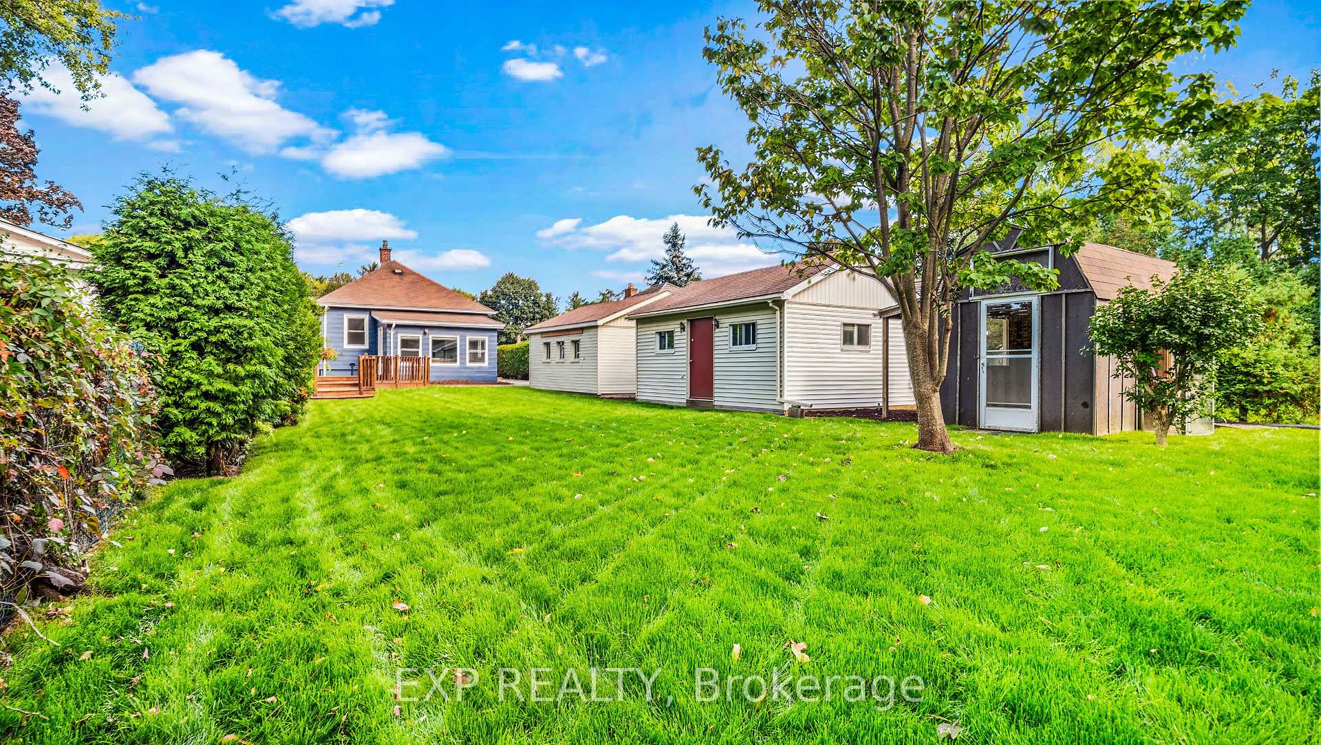 Photo 2 of 1036 Cedarwood Place, Burlington, LaSalle — HOMEH