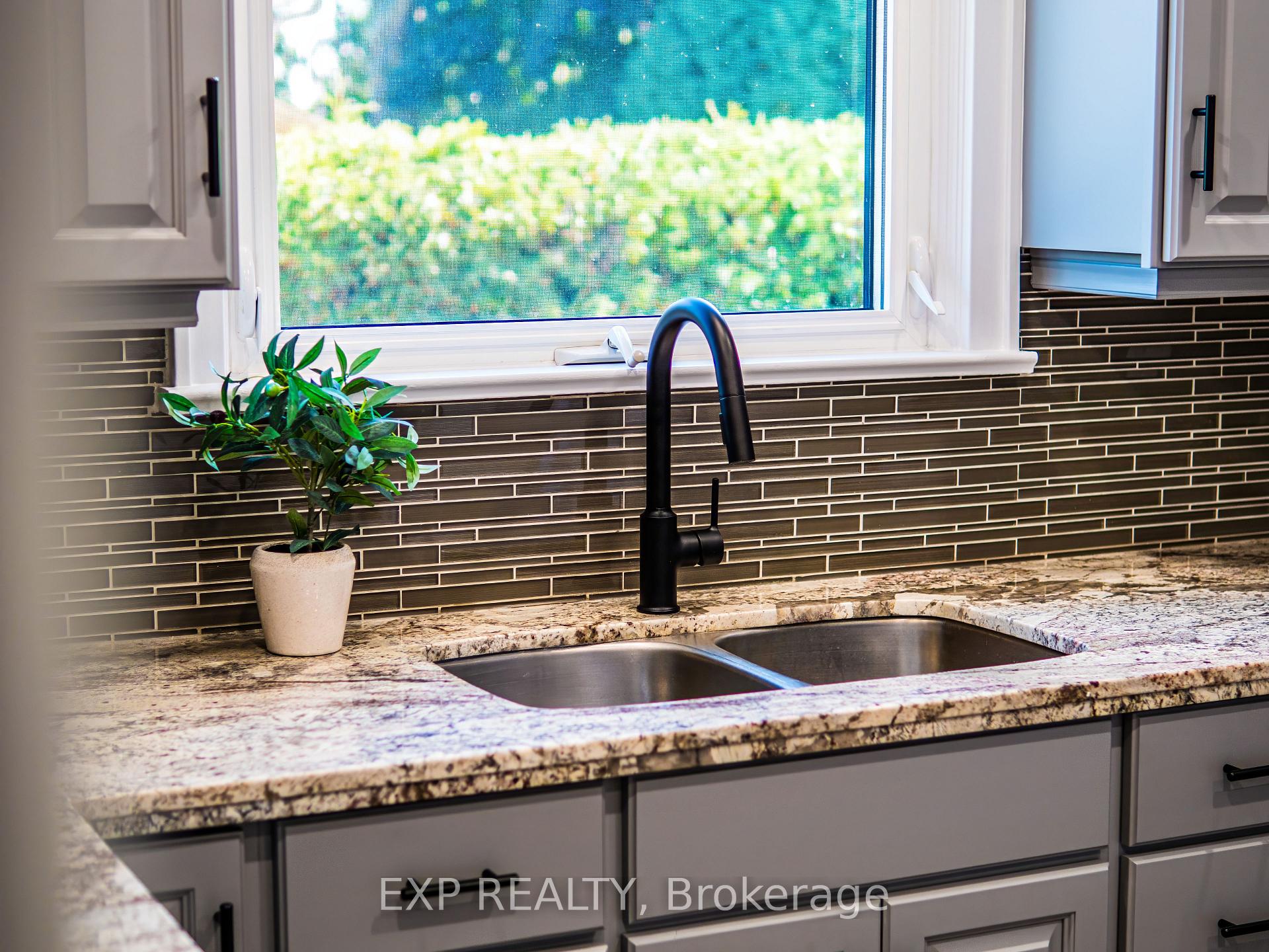 Photo 12 of 1036 Cedarwood Place, Burlington, LaSalle — HOMEH