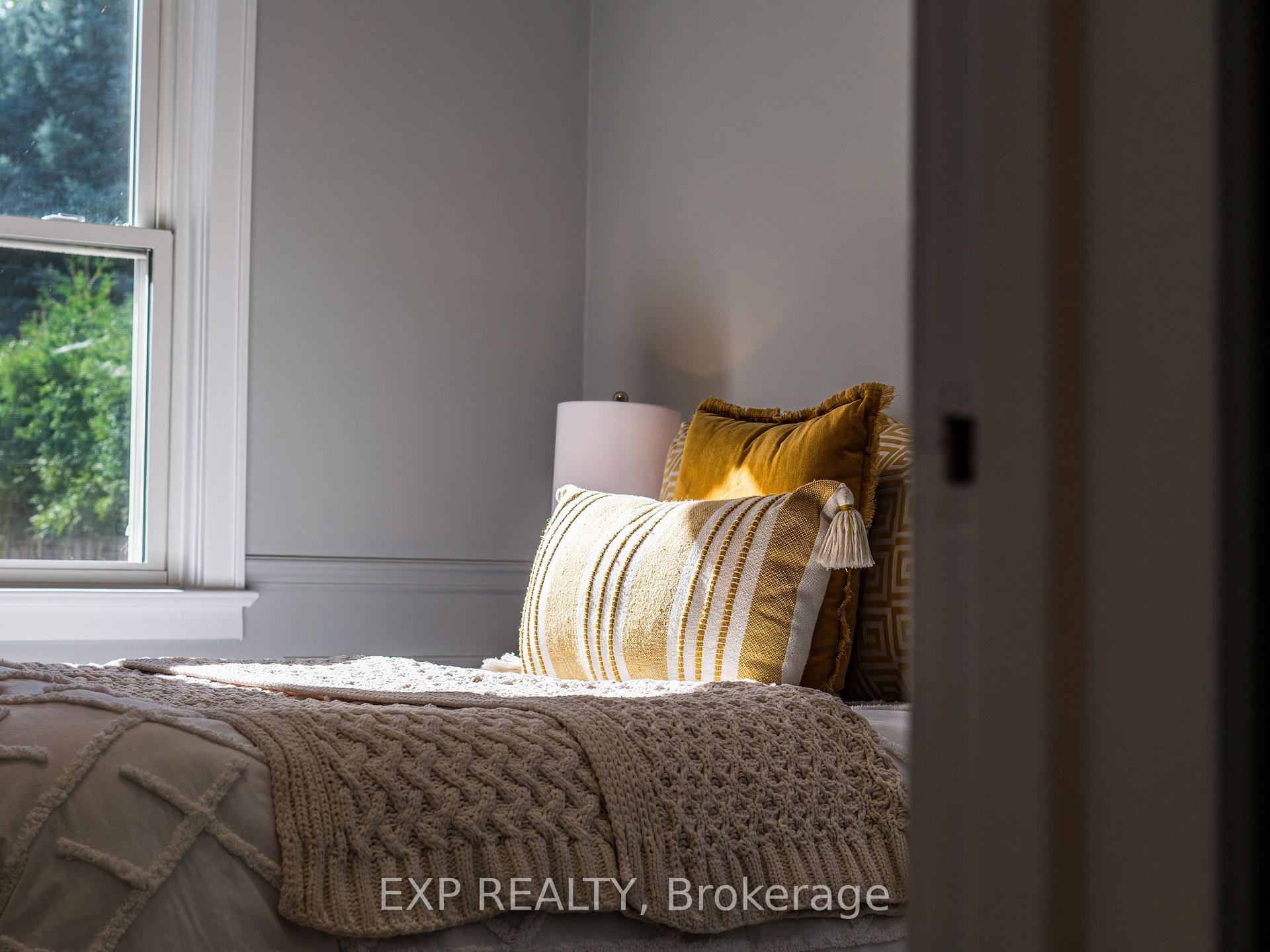 Photo 18 of 1036 Cedarwood Place, Burlington, LaSalle — HOMEH
