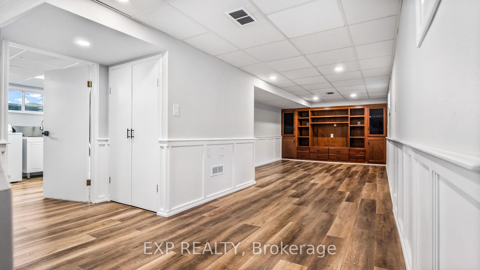 Photo 26 of 1036 Cedarwood Place, Burlington, LaSalle — HOMEH