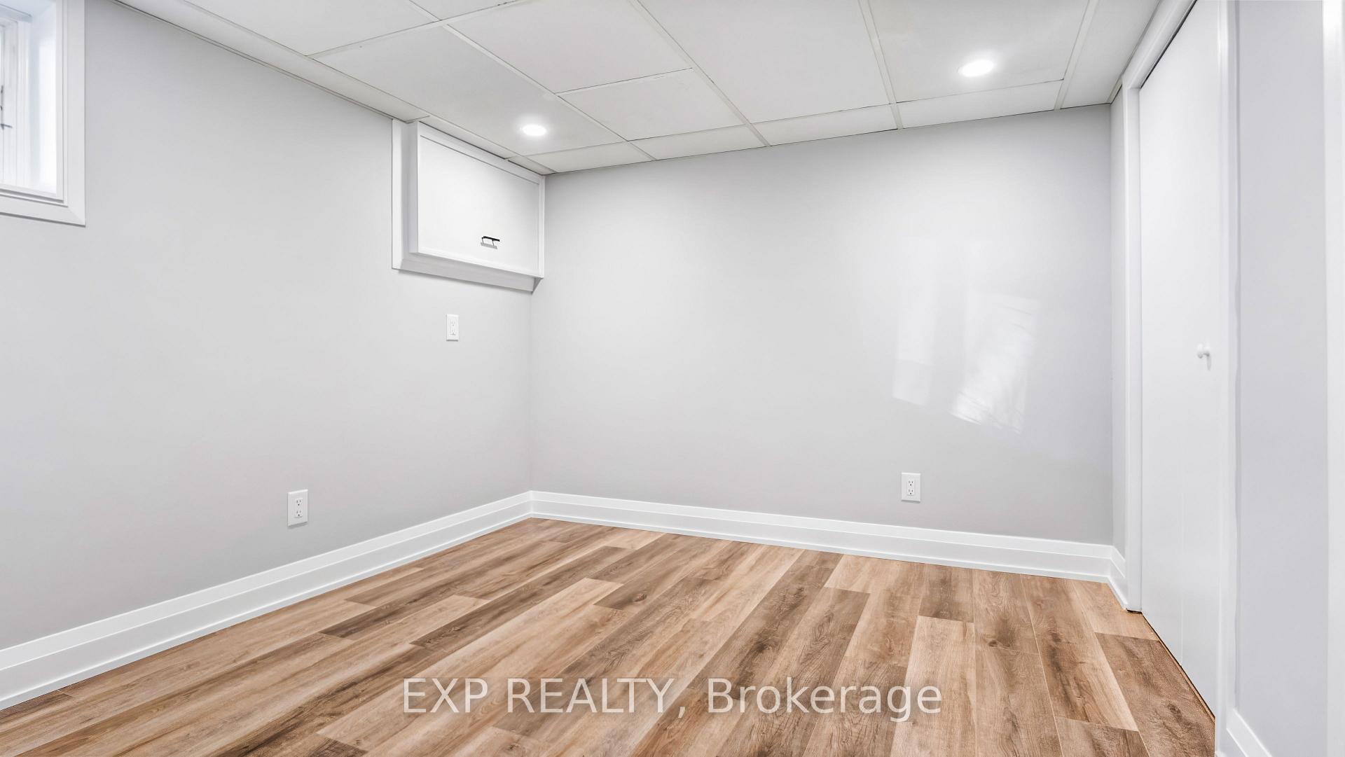 Photo 28 of 1036 Cedarwood Place, Burlington, LaSalle — HOMEH