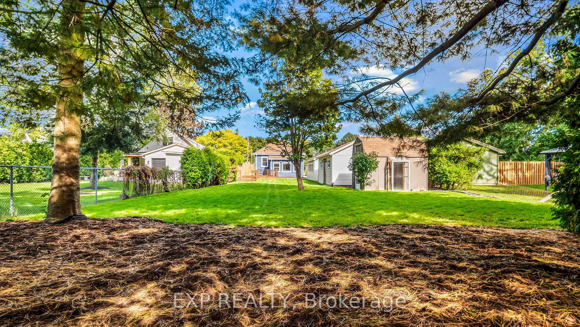 Photo 33 of 1036 Cedarwood Place, Burlington, LaSalle — HOMEH