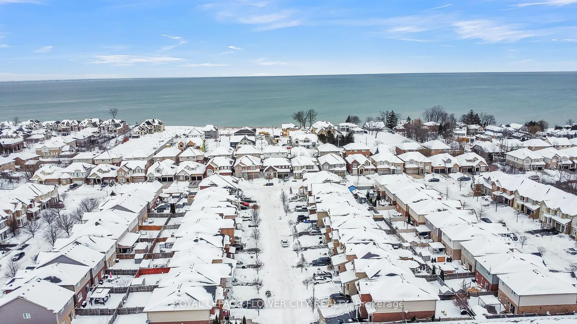 Photo 11 of 80 Palacebeach Trail, Hamilton, Stoney Creek — HOMEH