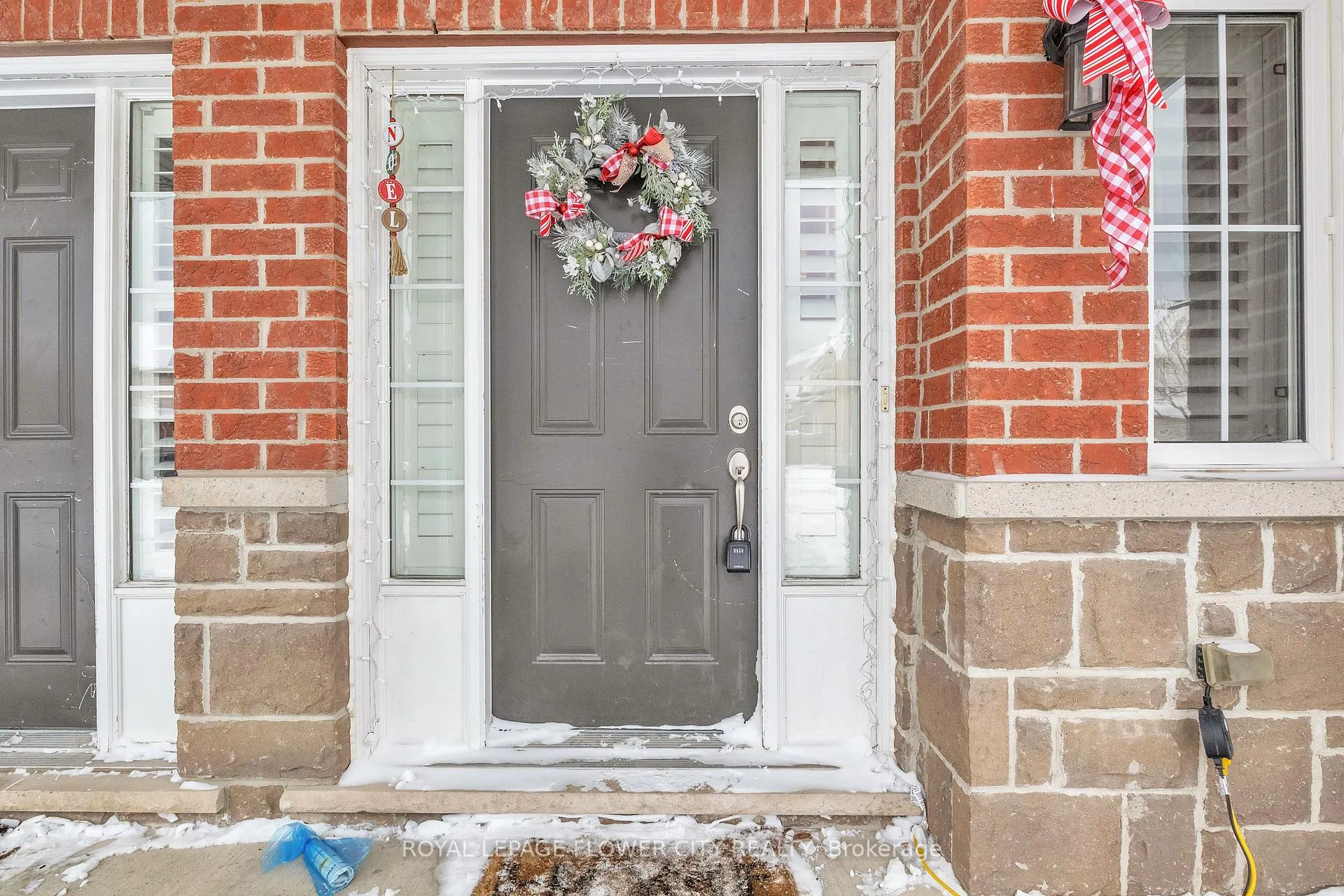 Photo 42 of 80 Palacebeach Trail, Hamilton, Stoney Creek — HOMEH
