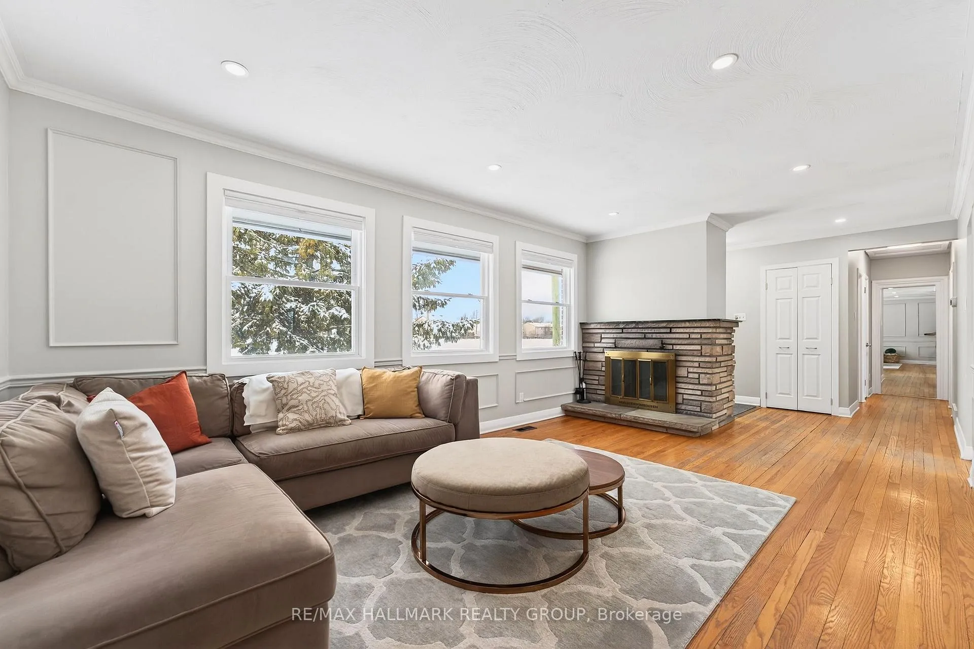 Photo 5 of 48 Knoxdale Road, Ottawa, Manordale — HOMEH