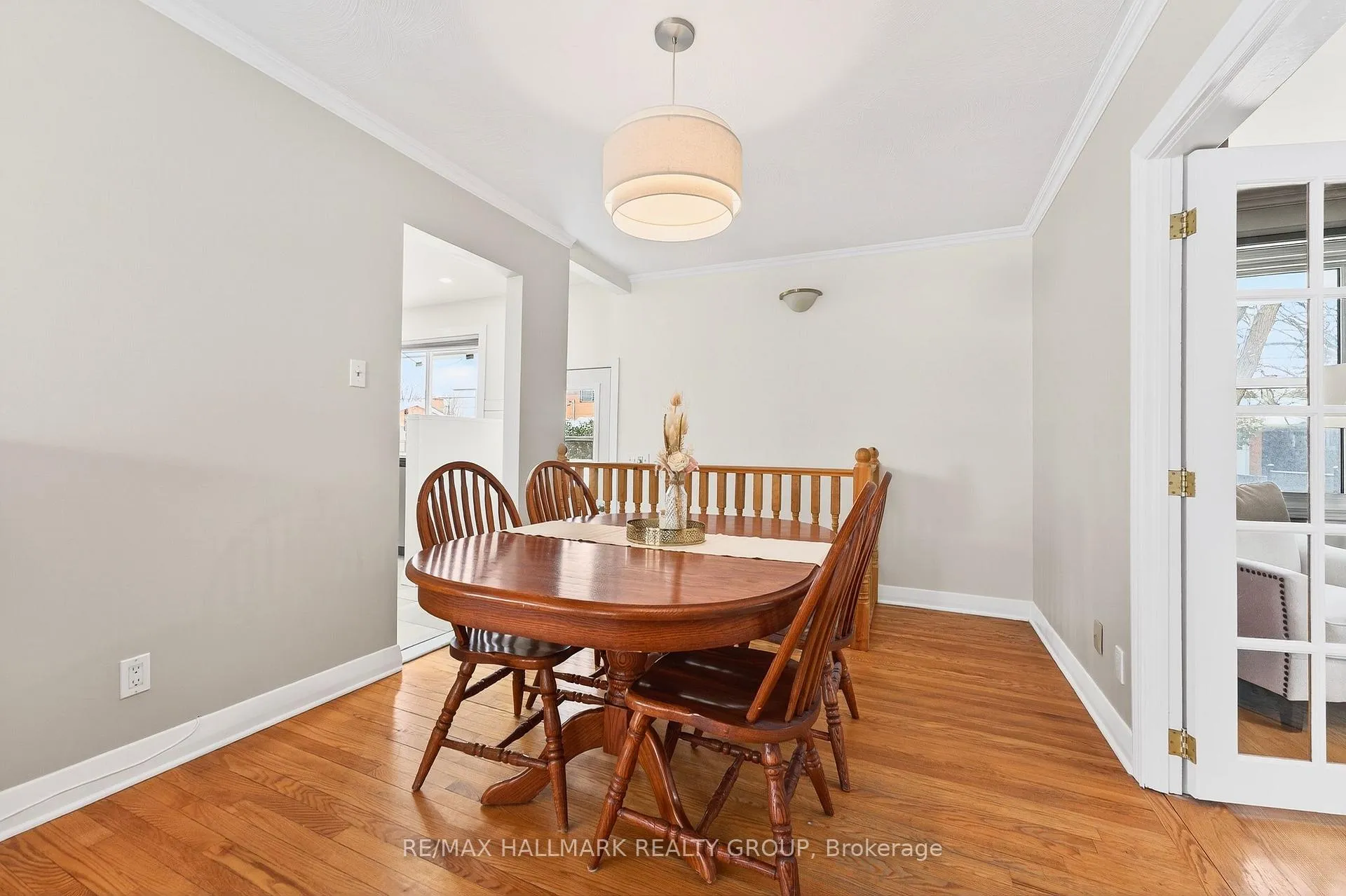 Photo 9 of 48 Knoxdale Road, Ottawa, Manordale — HOMEH