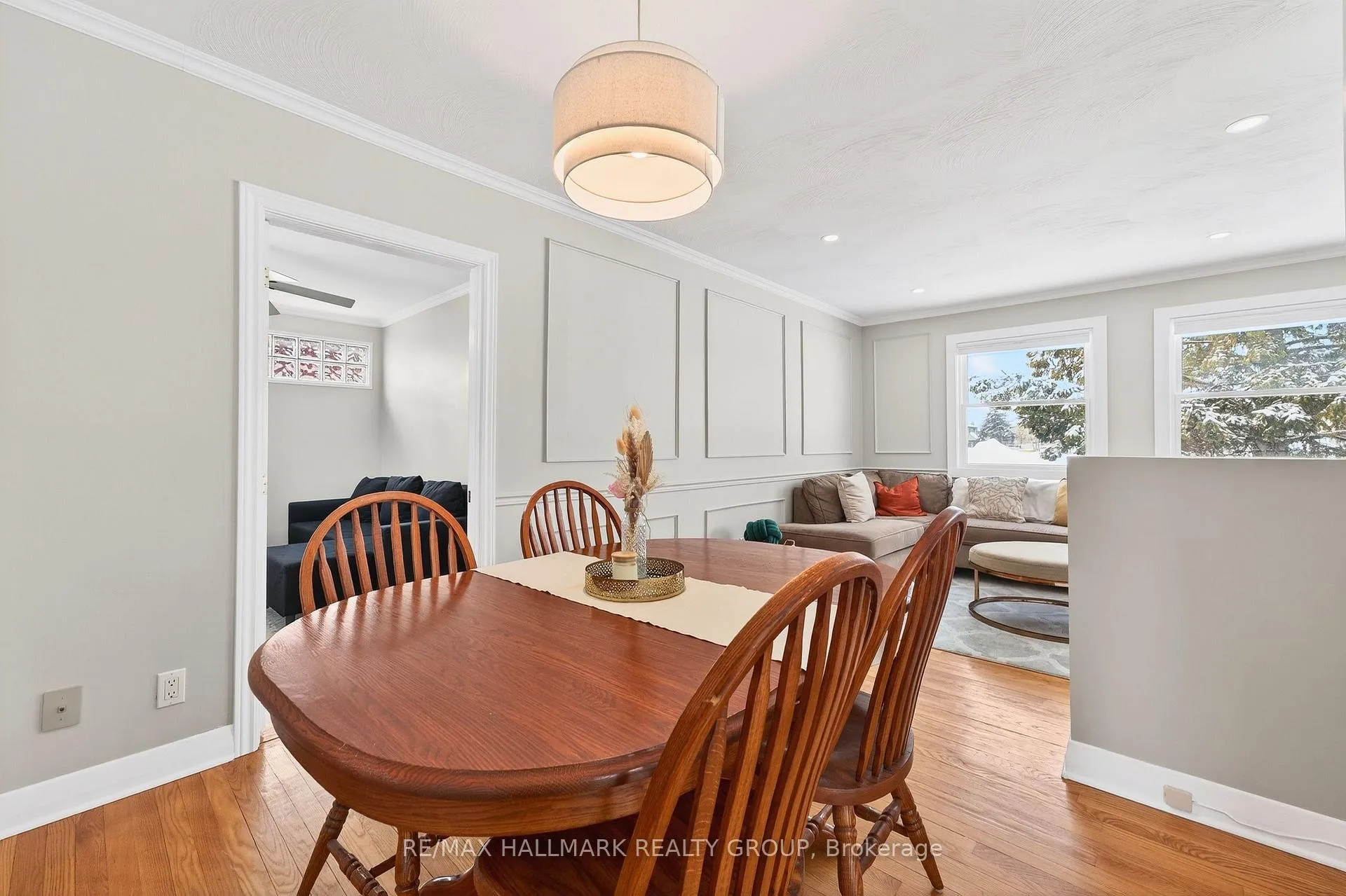 Photo 12 of 48 Knoxdale Road, Ottawa, Manordale — HOMEH