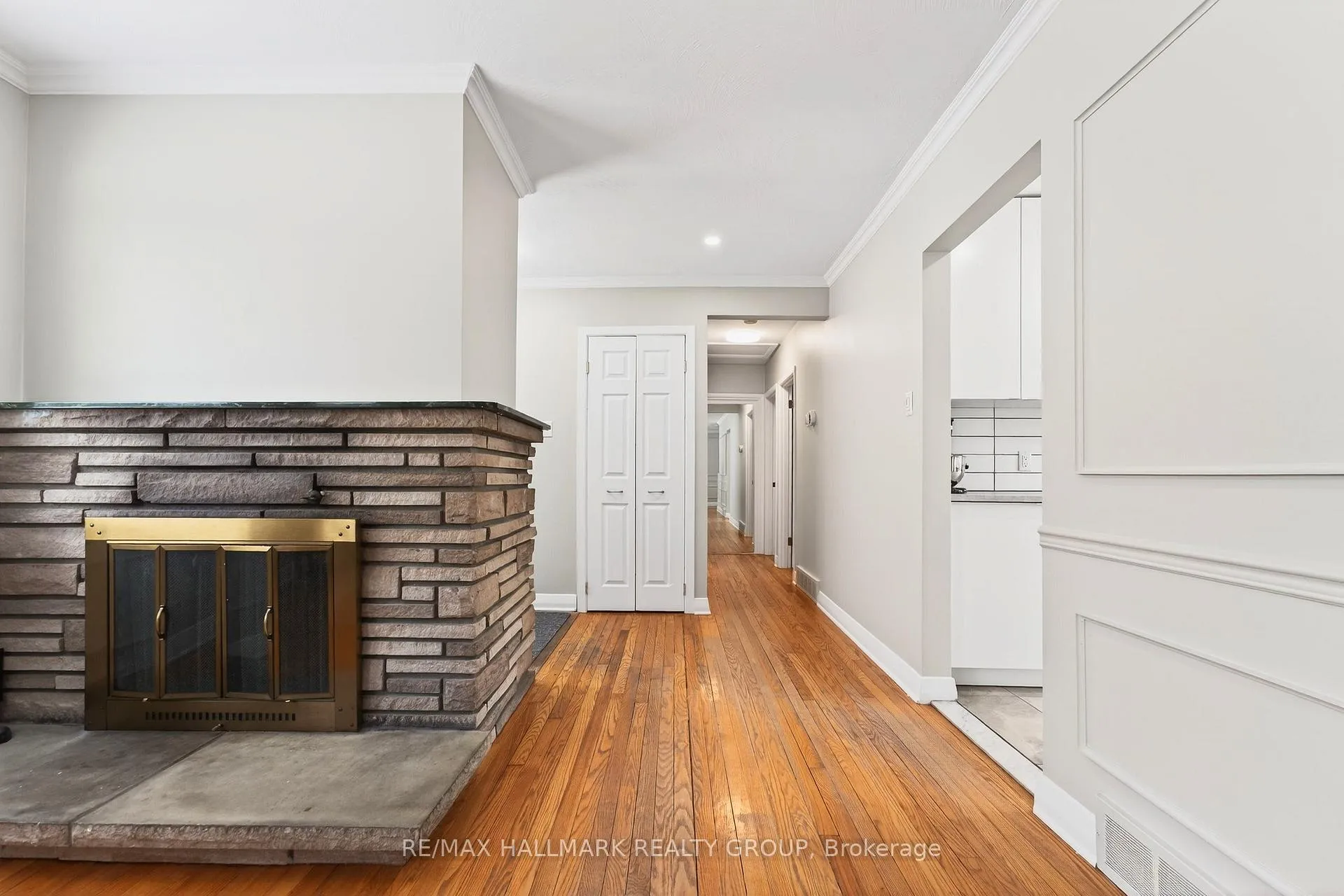 Photo 25 of 48 Knoxdale Road, Ottawa, Manordale — HOMEH