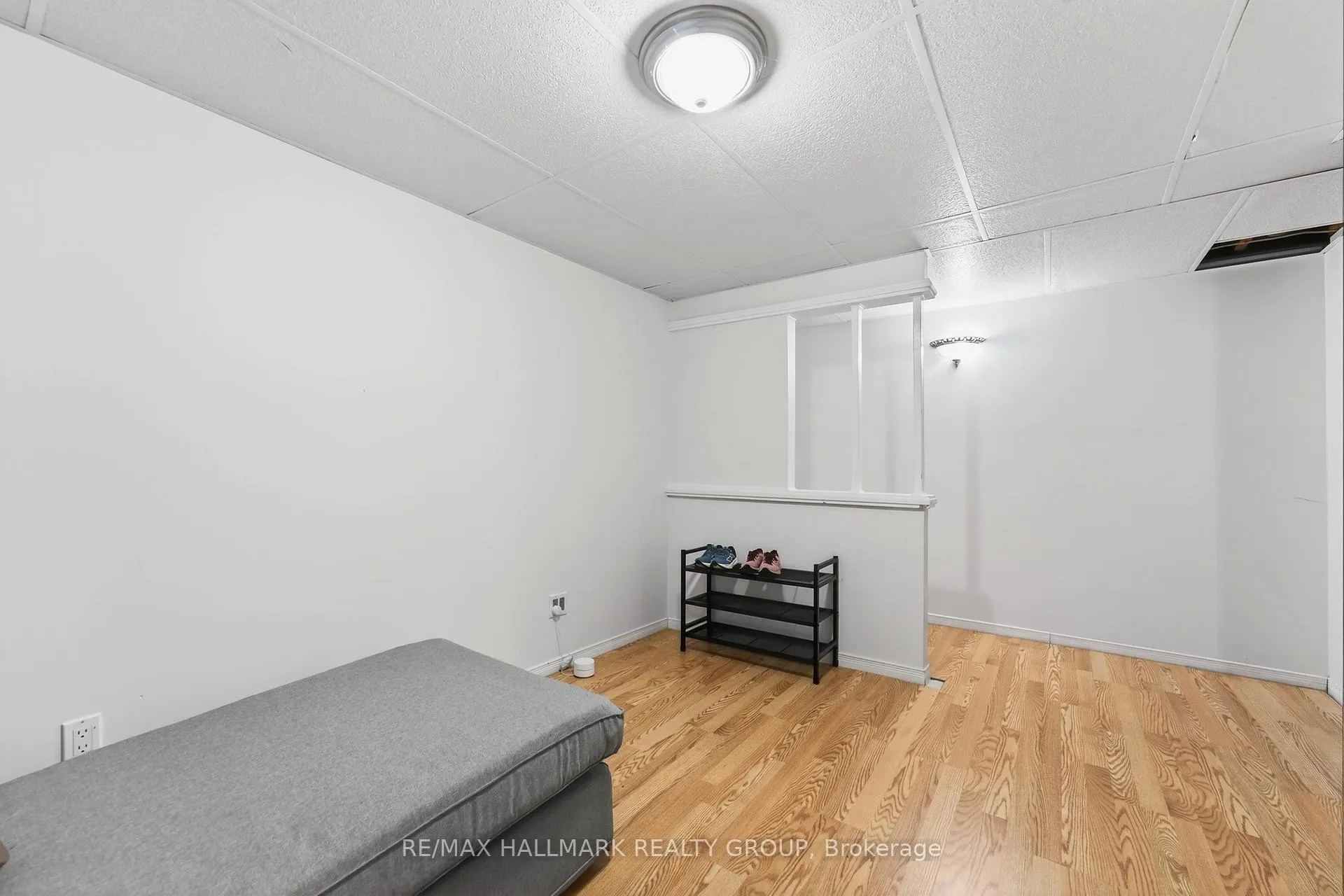 Photo 43 of 48 Knoxdale Road, Ottawa, Manordale — HOMEH