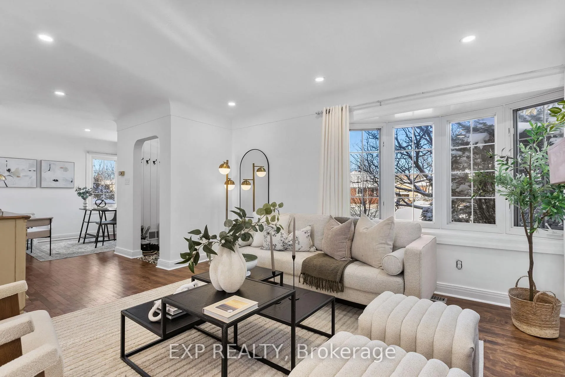 Photo 5 of 576 Donald Street, Ottawa, Overbrook/Castle Heights — HOMEH