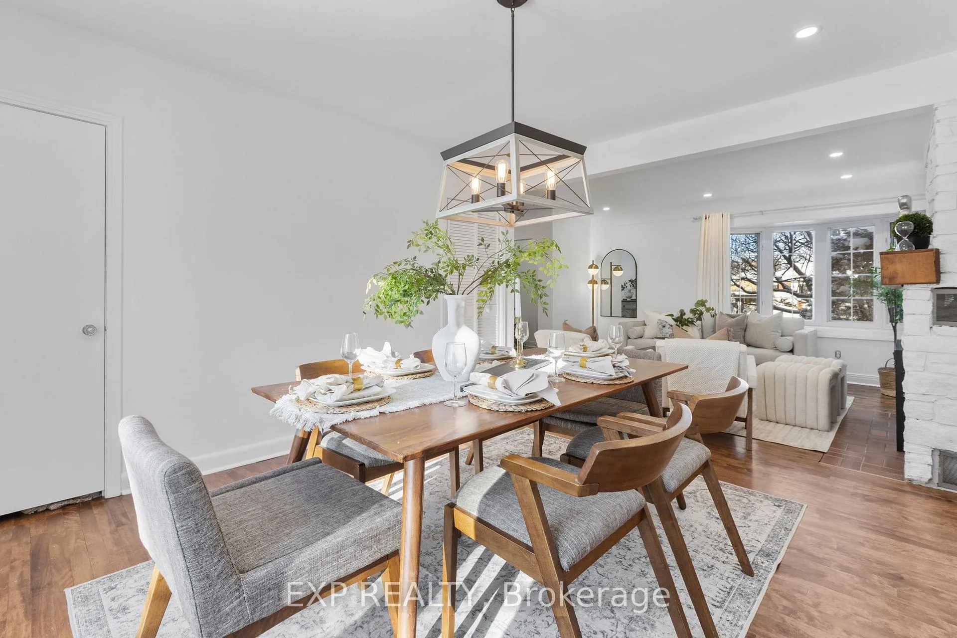 Photo 9 of 576 Donald Street, Ottawa, Overbrook/Castle Heights — HOMEH