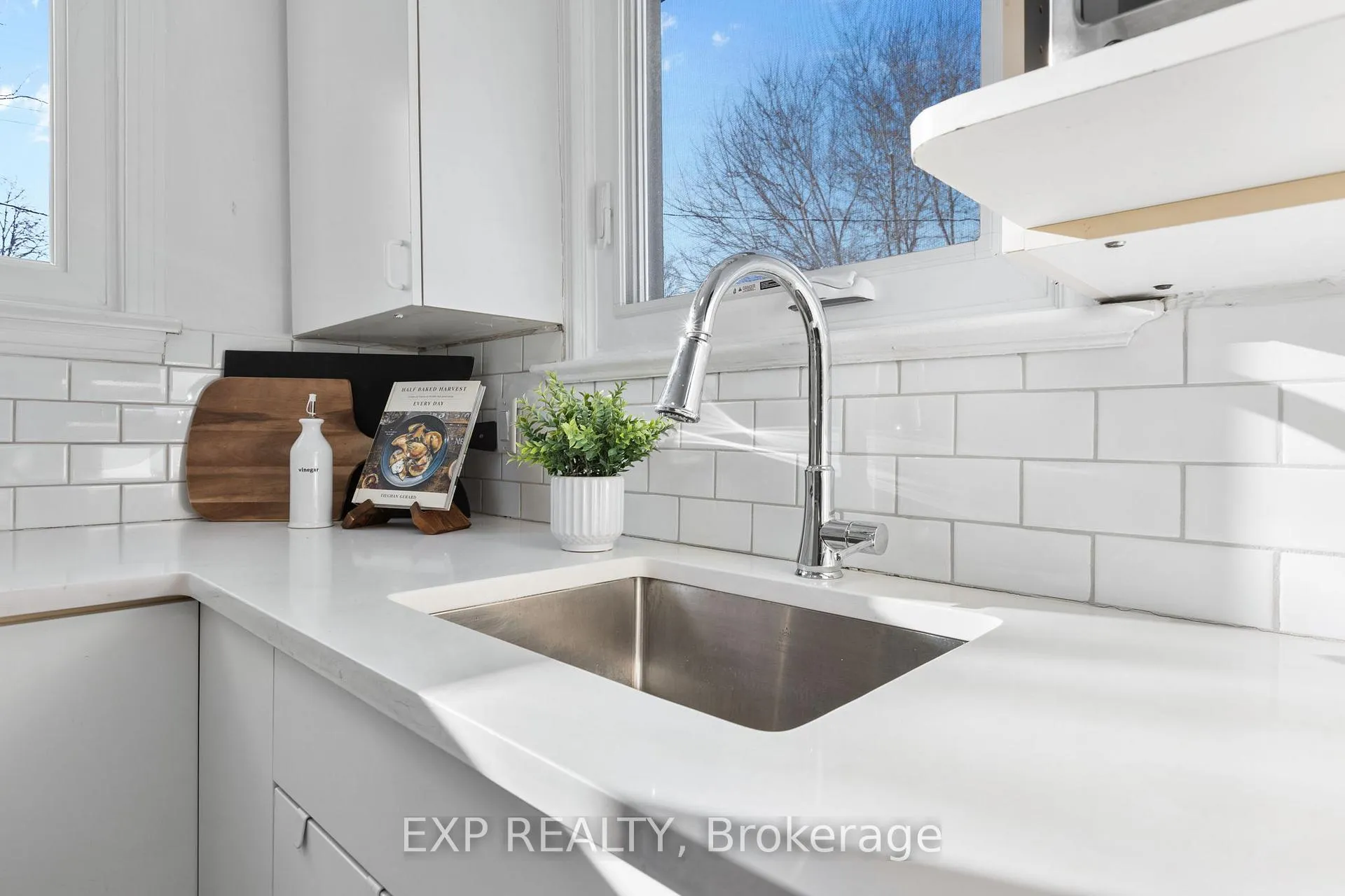 Photo 14 of 576 Donald Street, Ottawa, Overbrook/Castle Heights — HOMEH