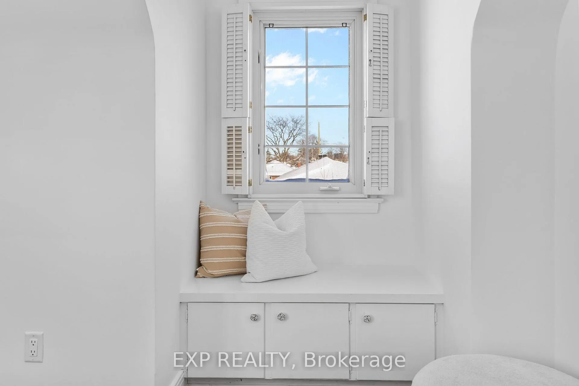 Photo 17 of 576 Donald Street, Ottawa, Overbrook/Castle Heights — HOMEH