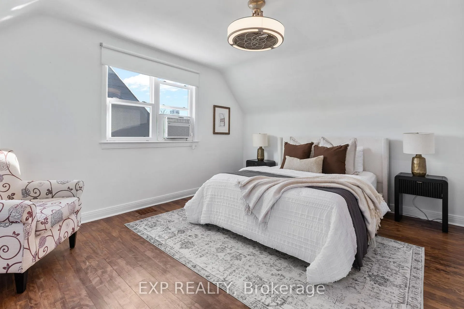 Photo 18 of 576 Donald Street, Ottawa, Overbrook/Castle Heights — HOMEH