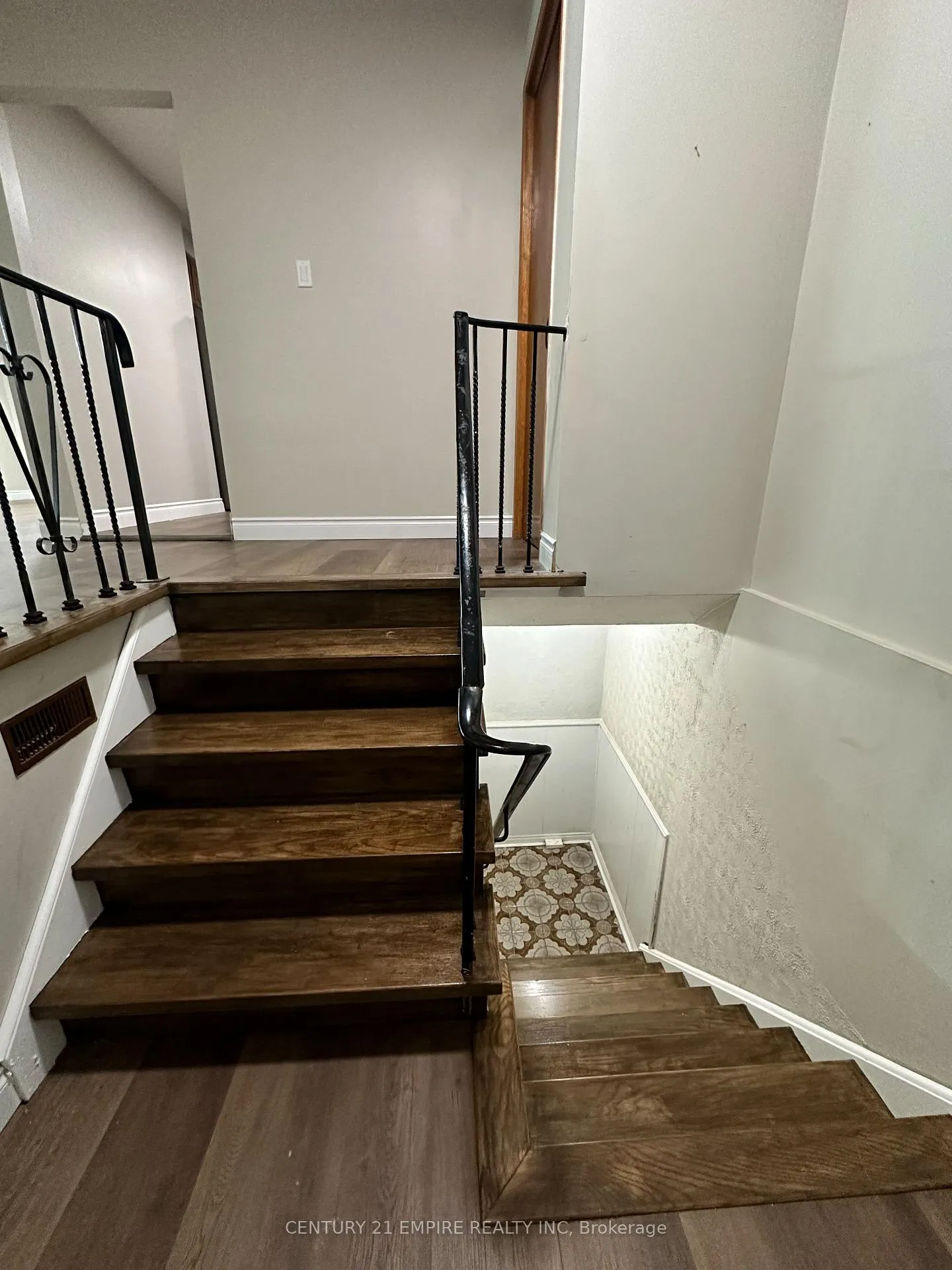 Photo 6 of 56 Petunias Road, Brampton, Madoc — HOMEH