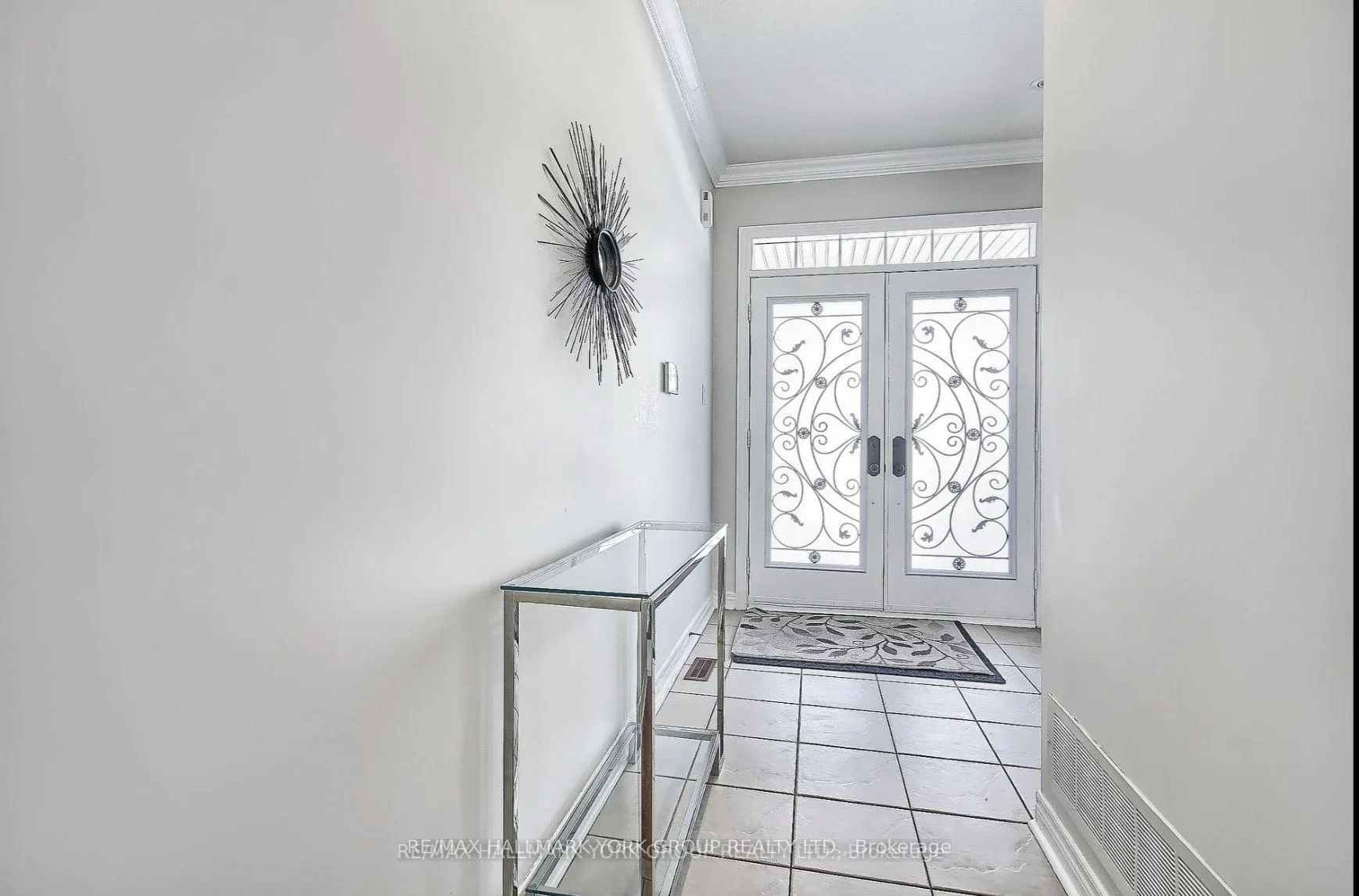 Photo 2 of 23 Haverhill Terrace, Aurora, Bayview Wellington — HOMEH