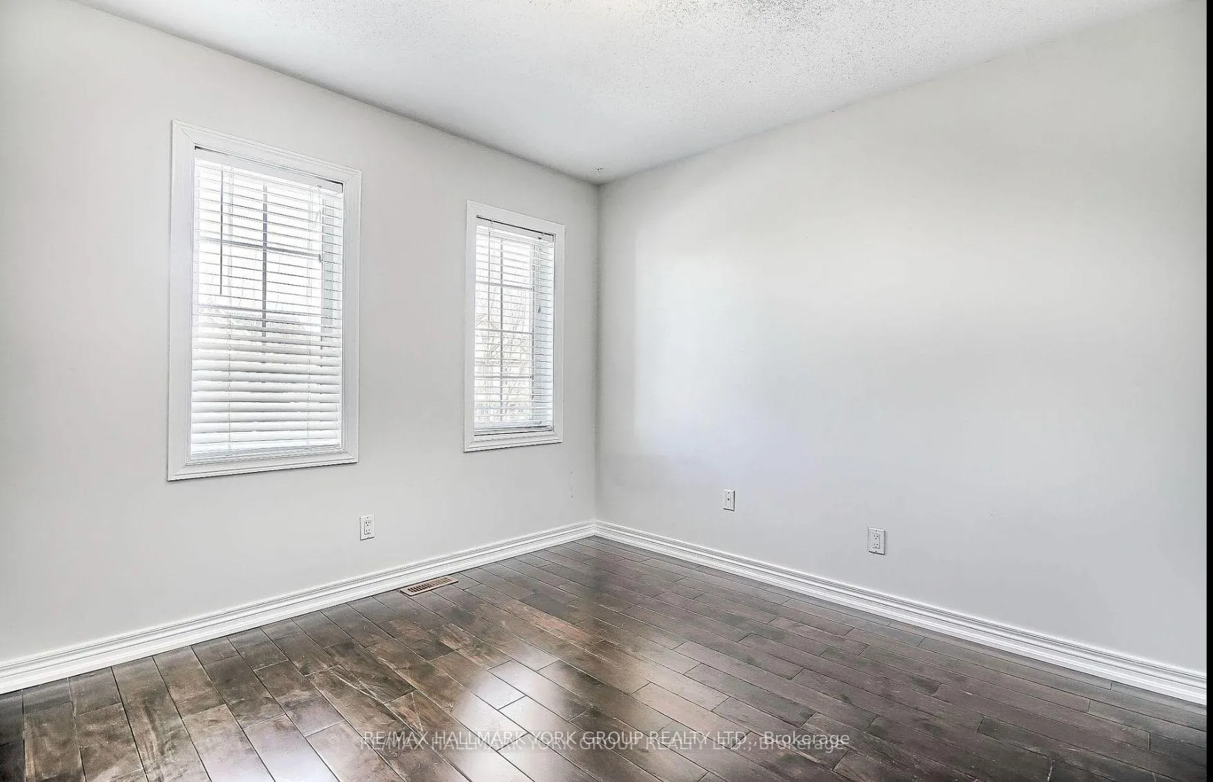 Photo 20 of 23 Haverhill Terrace, Aurora, Bayview Wellington — HOMEH
