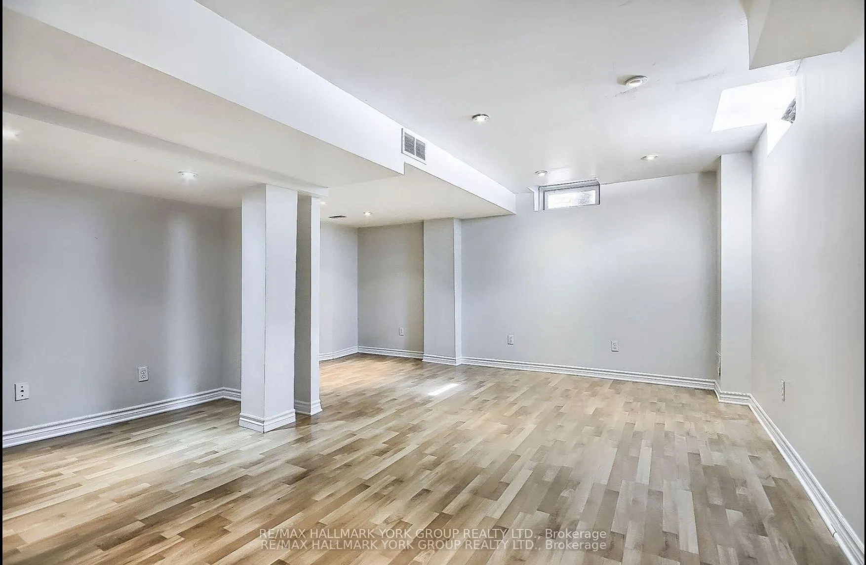 Photo 22 of 23 Haverhill Terrace, Aurora, Bayview Wellington — HOMEH