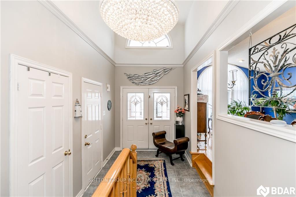 Photo 4 of 153 Emms Drive, Barrie, Holly — HOMEH