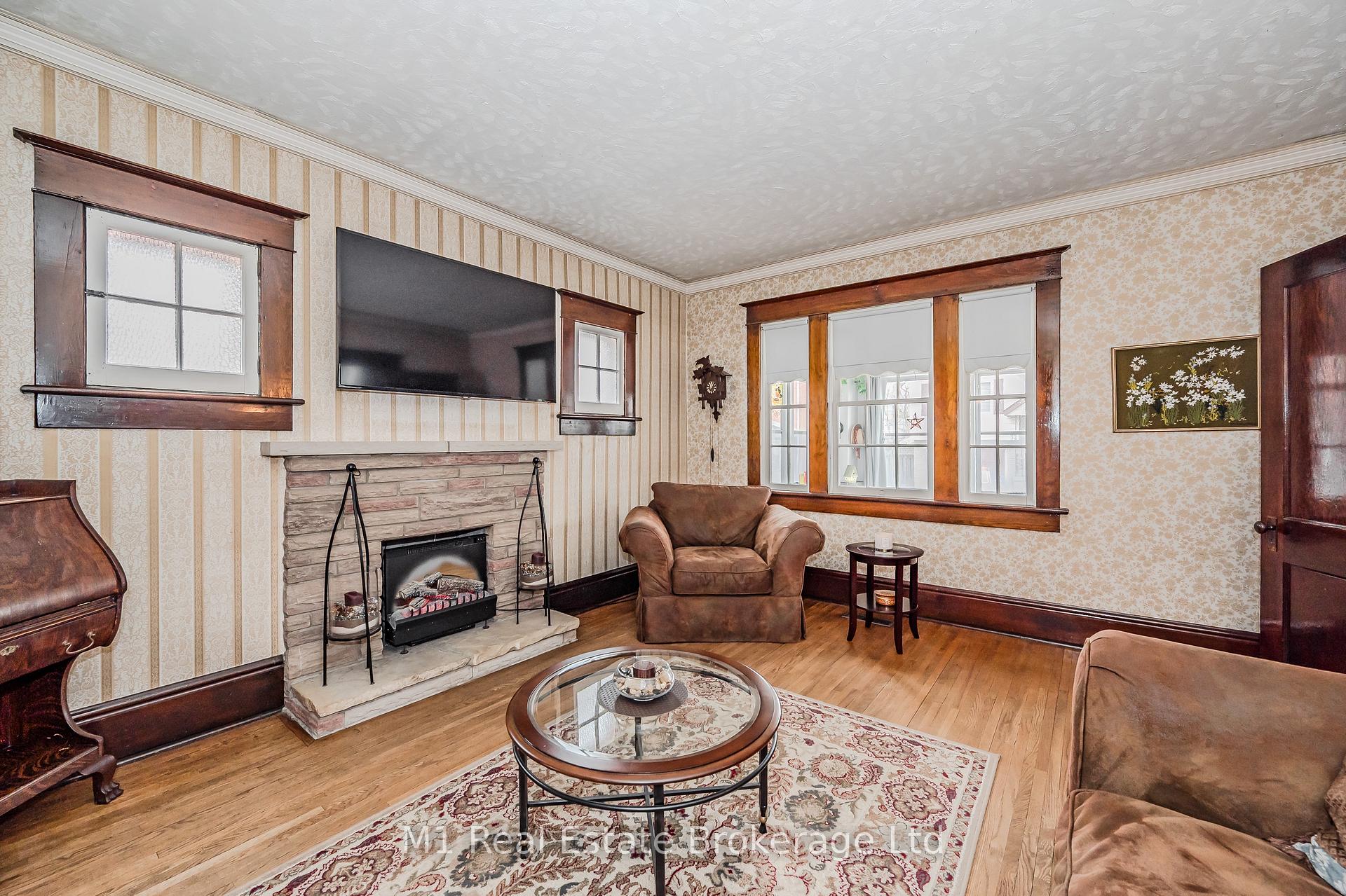 Photo 13 of 33 Verney Street, Guelph, Exhibition Park — HOMEH