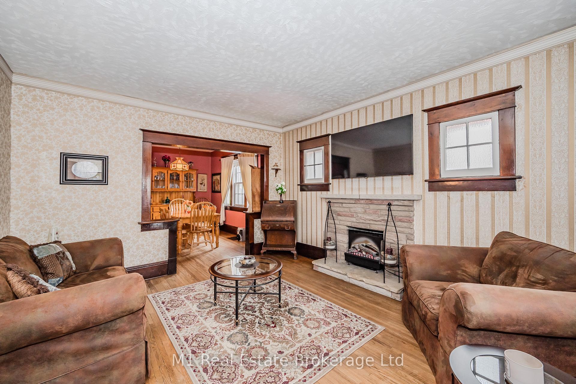 Photo 14 of 33 Verney Street, Guelph, Exhibition Park — HOMEH