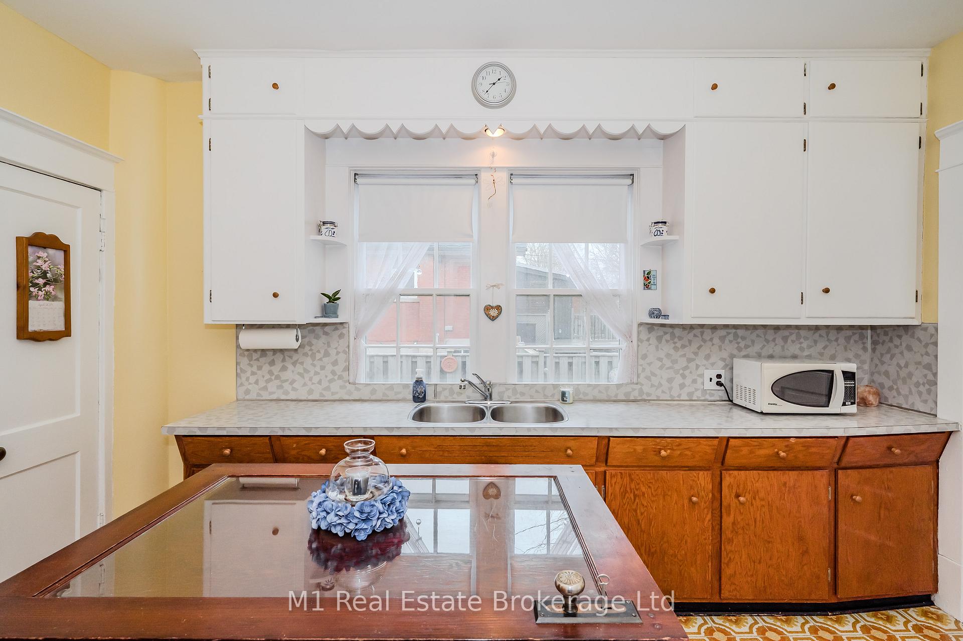 Photo 20 of 33 Verney Street, Guelph, Exhibition Park — HOMEH