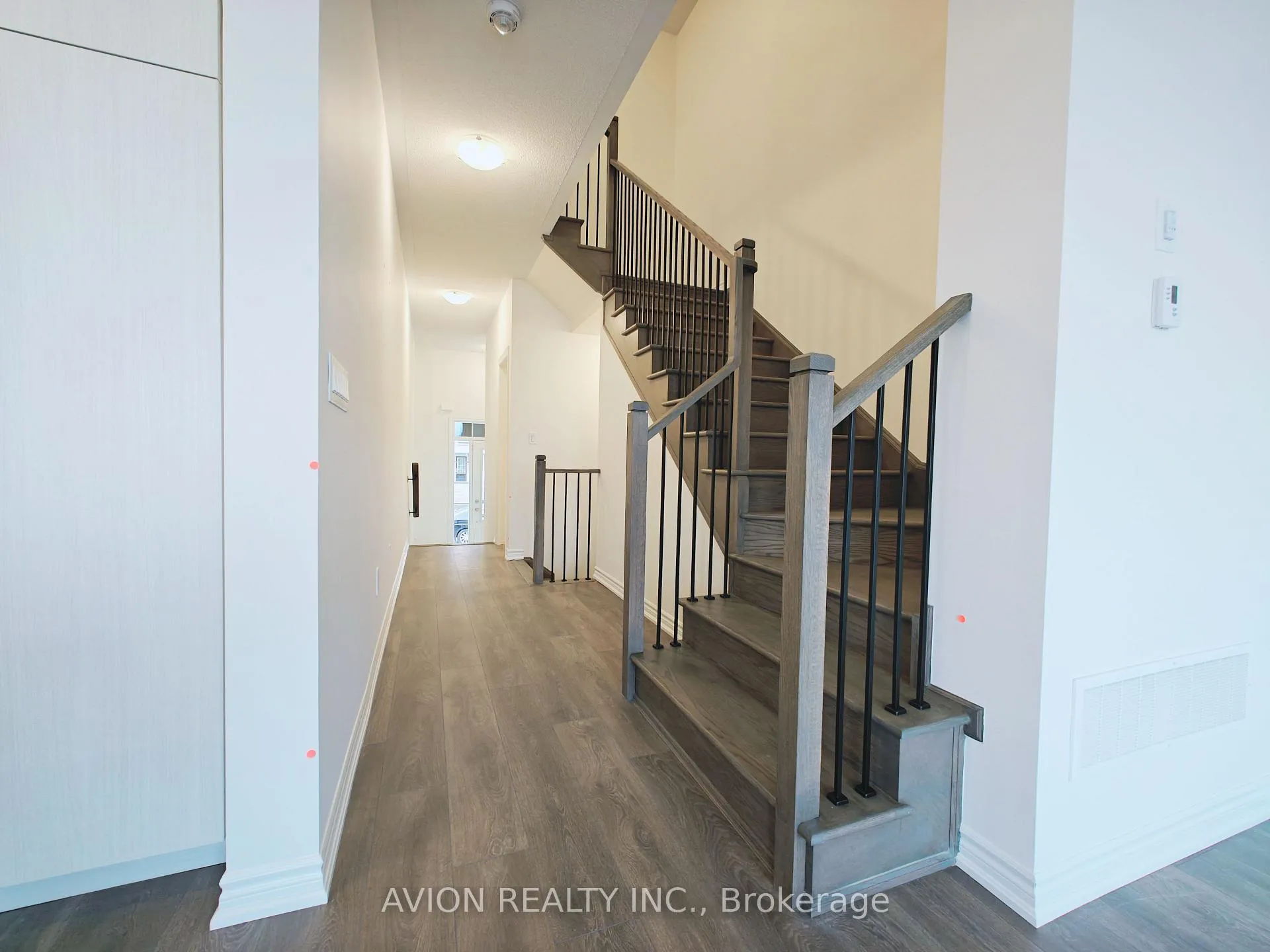 Photo 7 of 137 Greer Street, Barrie, Rural Barrie Southwest — HOMEH