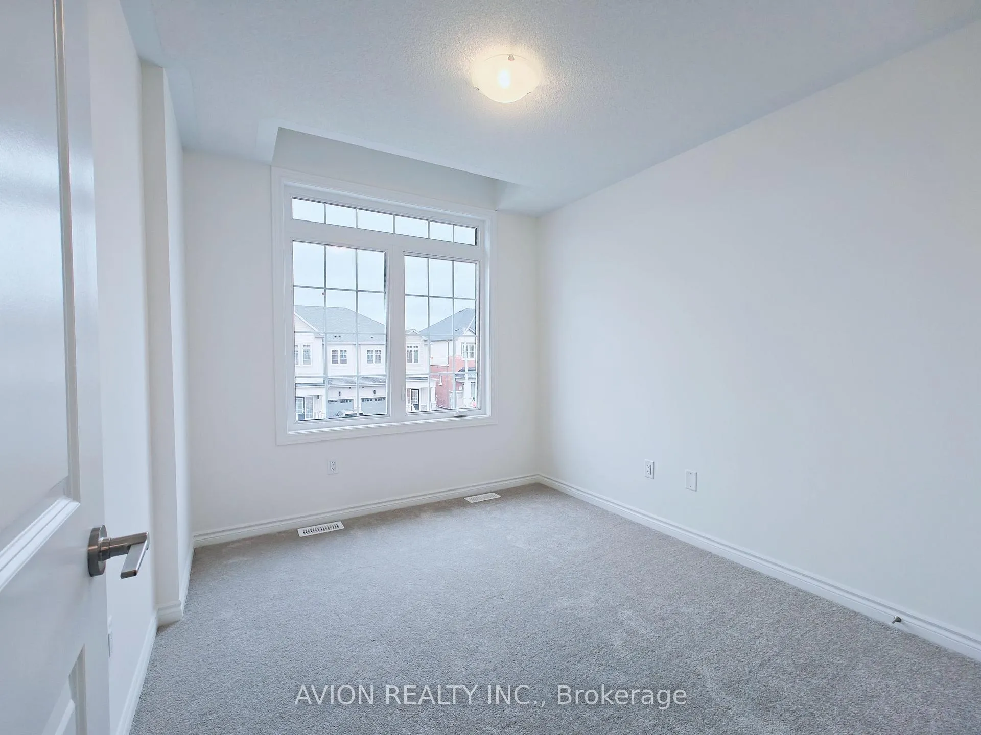Photo 14 of 137 Greer Street, Barrie, Rural Barrie Southwest — HOMEH