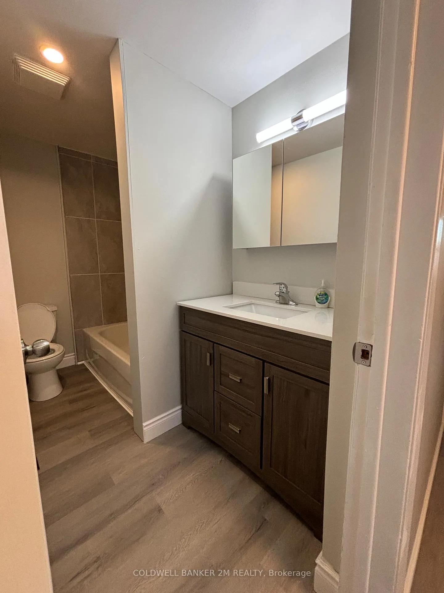 Photo 14 of 1104 Venus Crescent, Oshawa, Lakeview — HOMEH