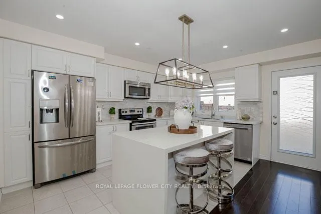 Photo 13 of 3 Quasar Street, Brampton, Northwest Brampton — HOMEH