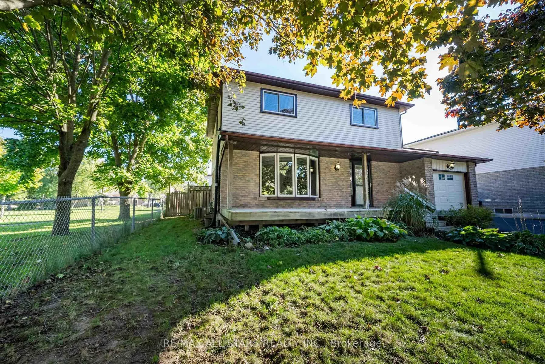 Photo 2 of 90 Chester Crescent, Scugog, Port Perry — HOMEH